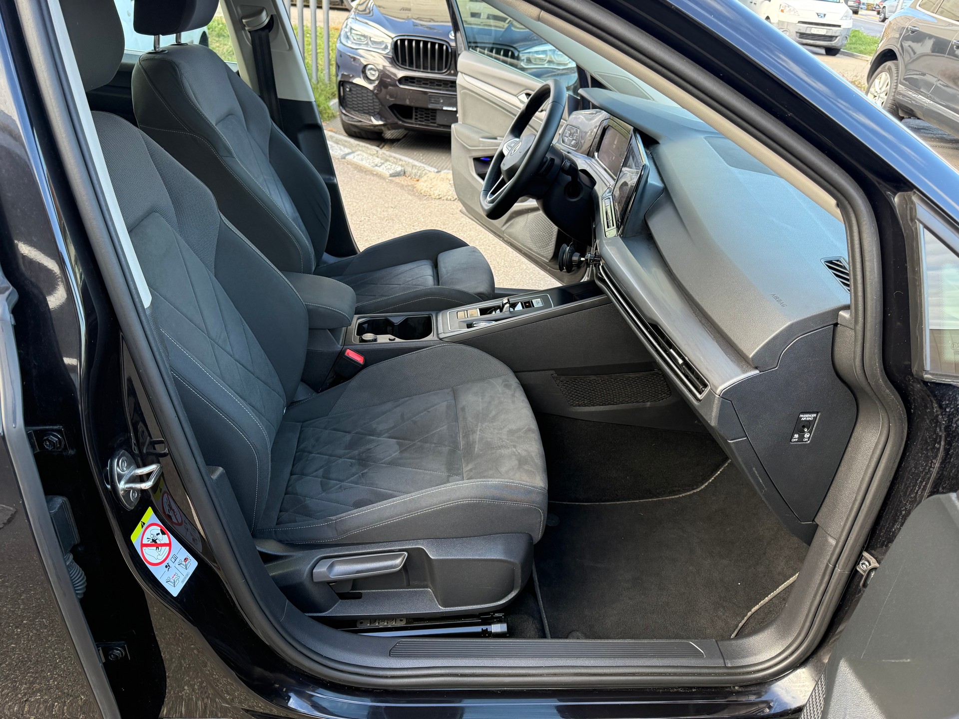 VW Golf Variant 2.0 TDI Style DSG-image-9