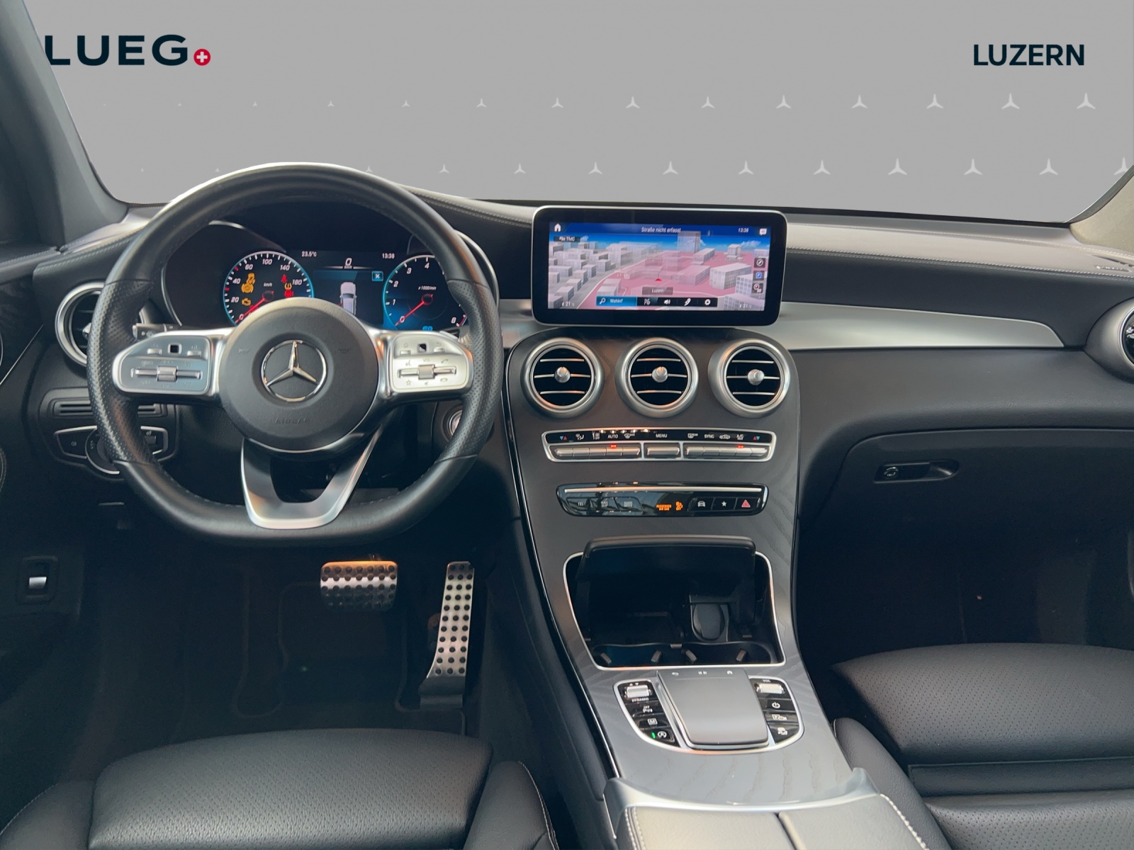 MERCEDES-BENZ GLC 200 AMG Line 4Matic 9G-Tronic-image-10