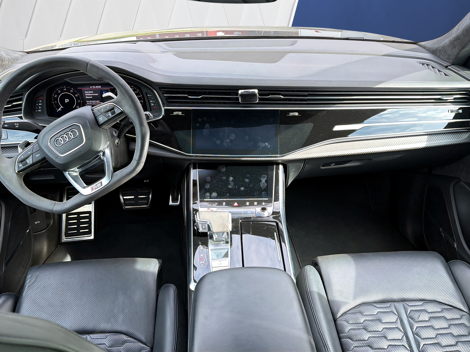 AUDI RSQ8 quattro tiptronic-image-9