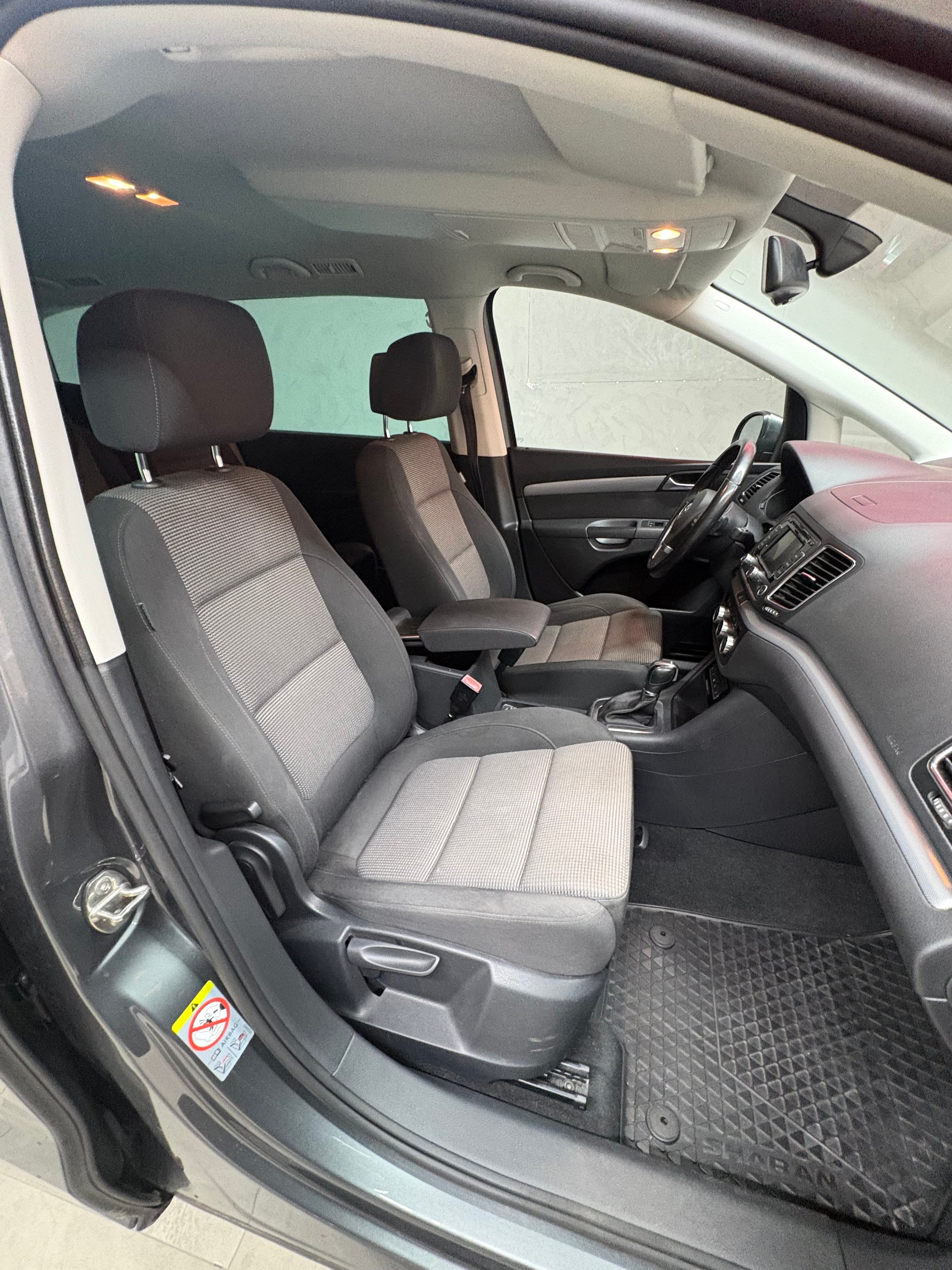 VW Sharan 2.0 TDI BMT Comfortline DSG-image-7