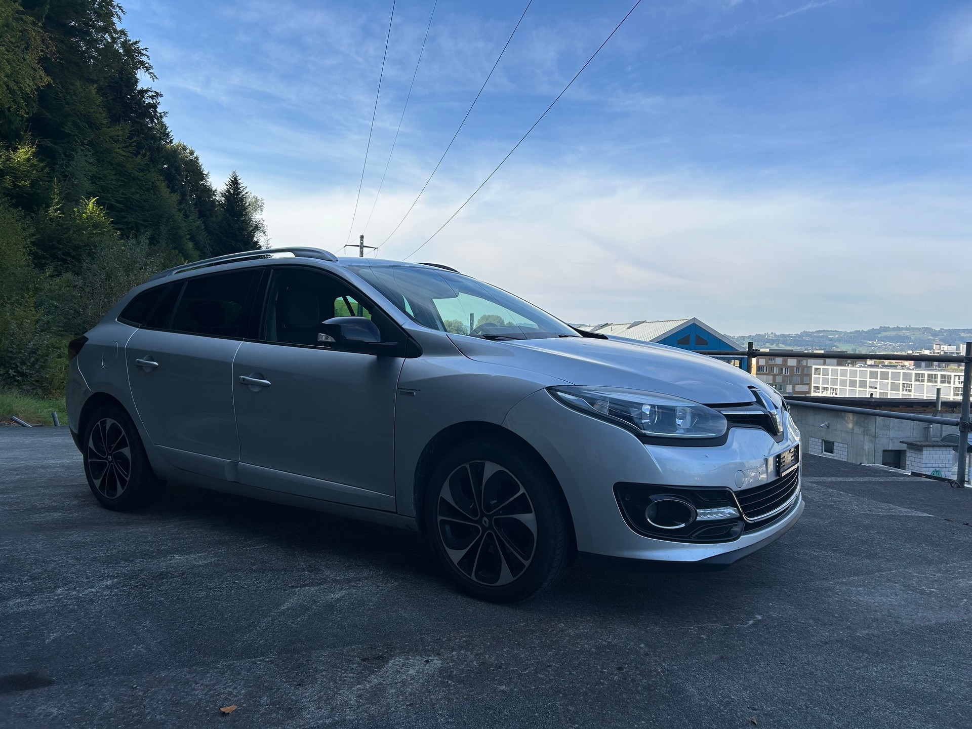 RENAULT Mégane Grandtour 1.5 dCi Bose-image-2