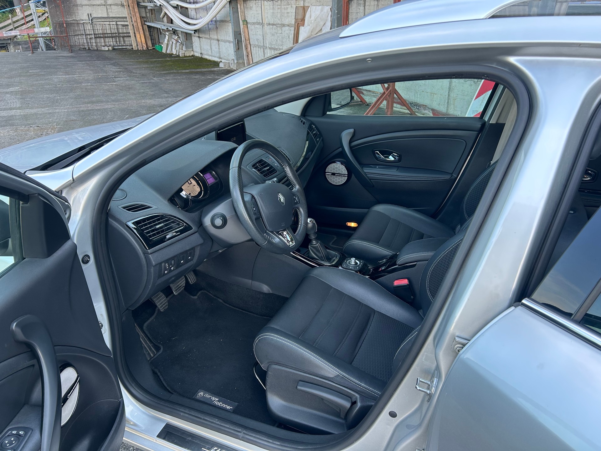 RENAULT Mégane Grandtour 1.5 dCi Bose-image-9