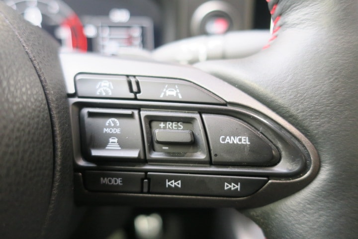 TOYOTA Yaris 1.6 GR Sport A-image-15