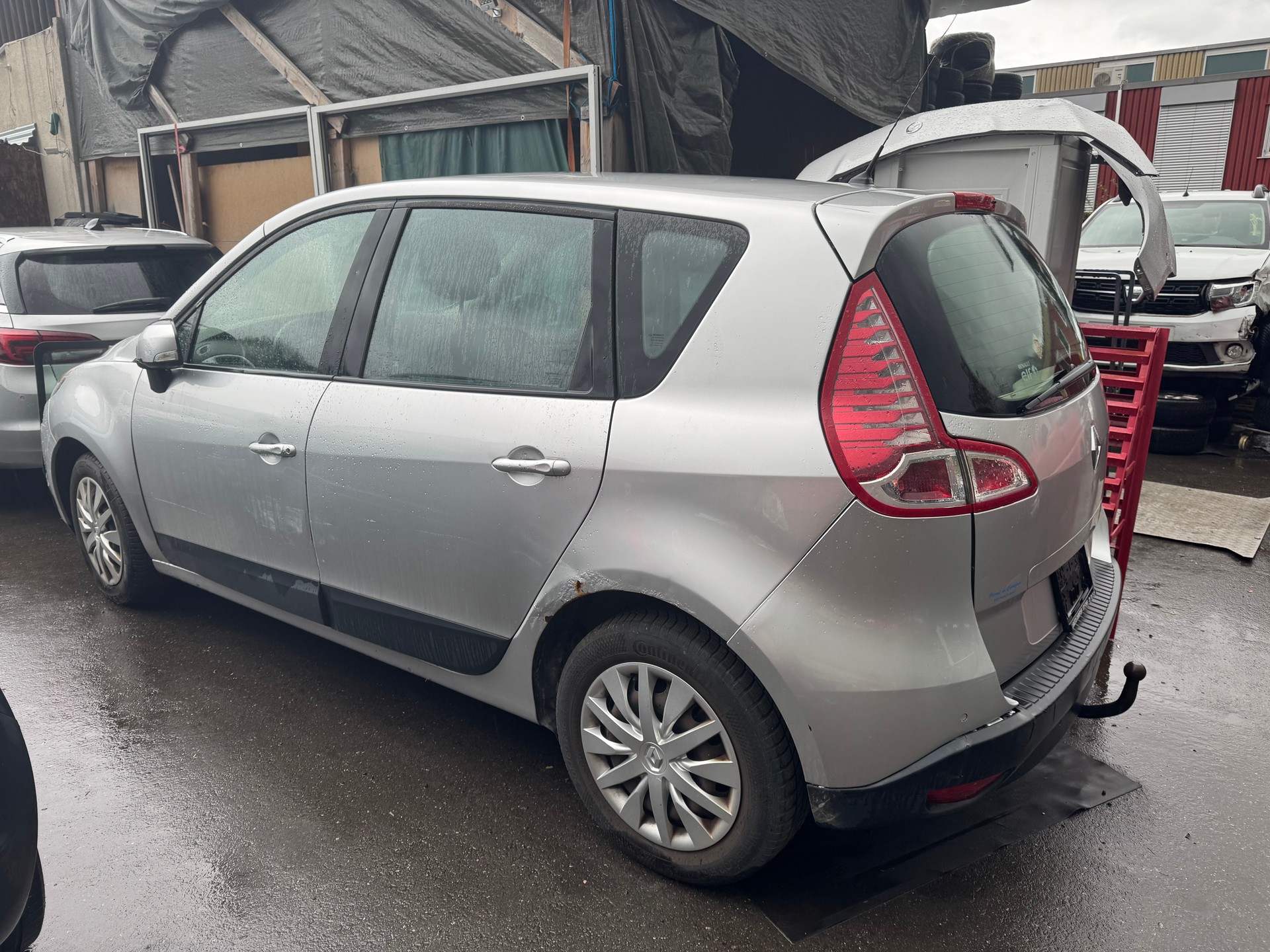 RENAULT Scénic 1.4 16V Turbo Privilège-image-1