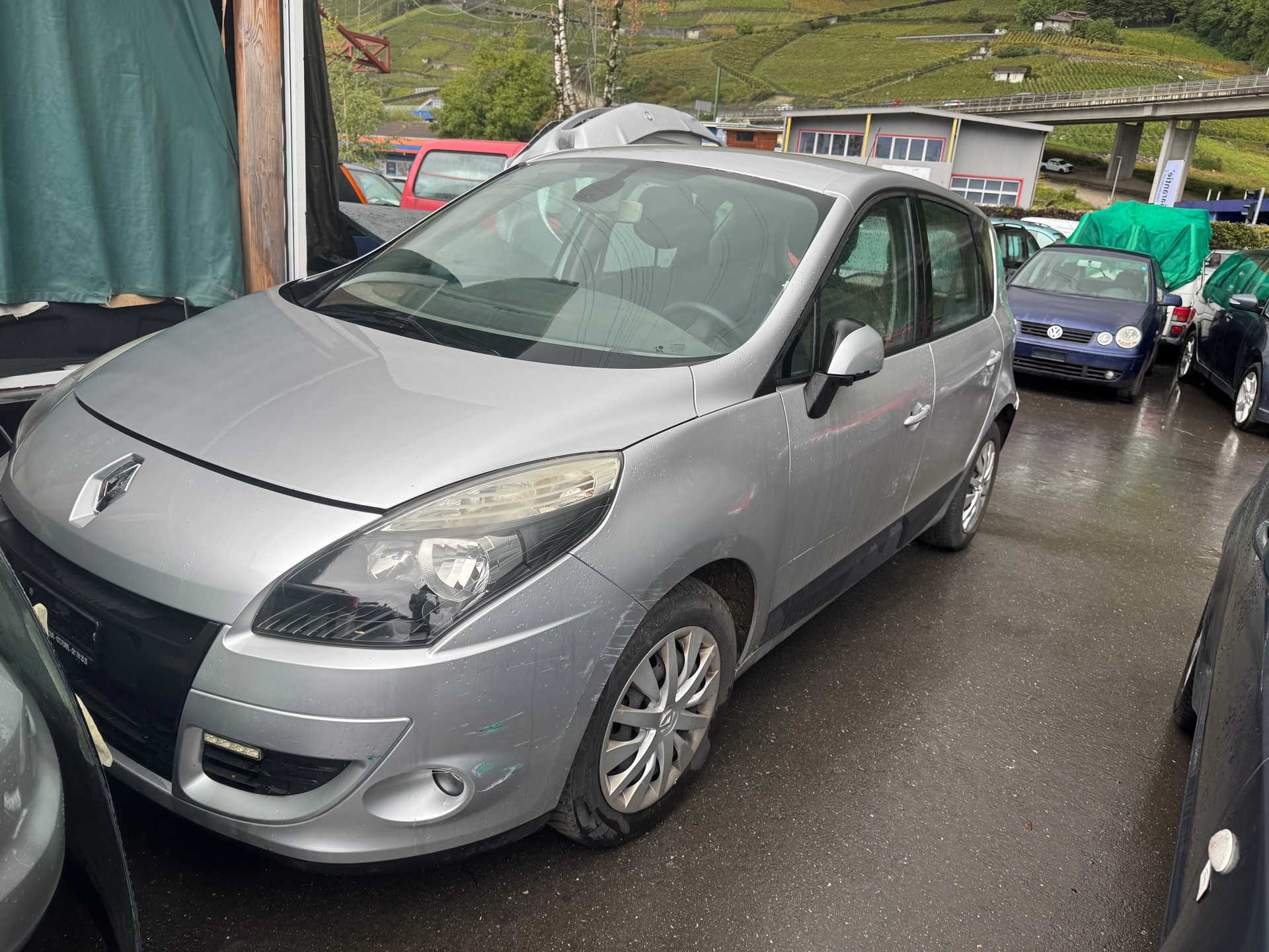 RENAULT Scénic 1.4 16V Turbo Privilège-image-0
