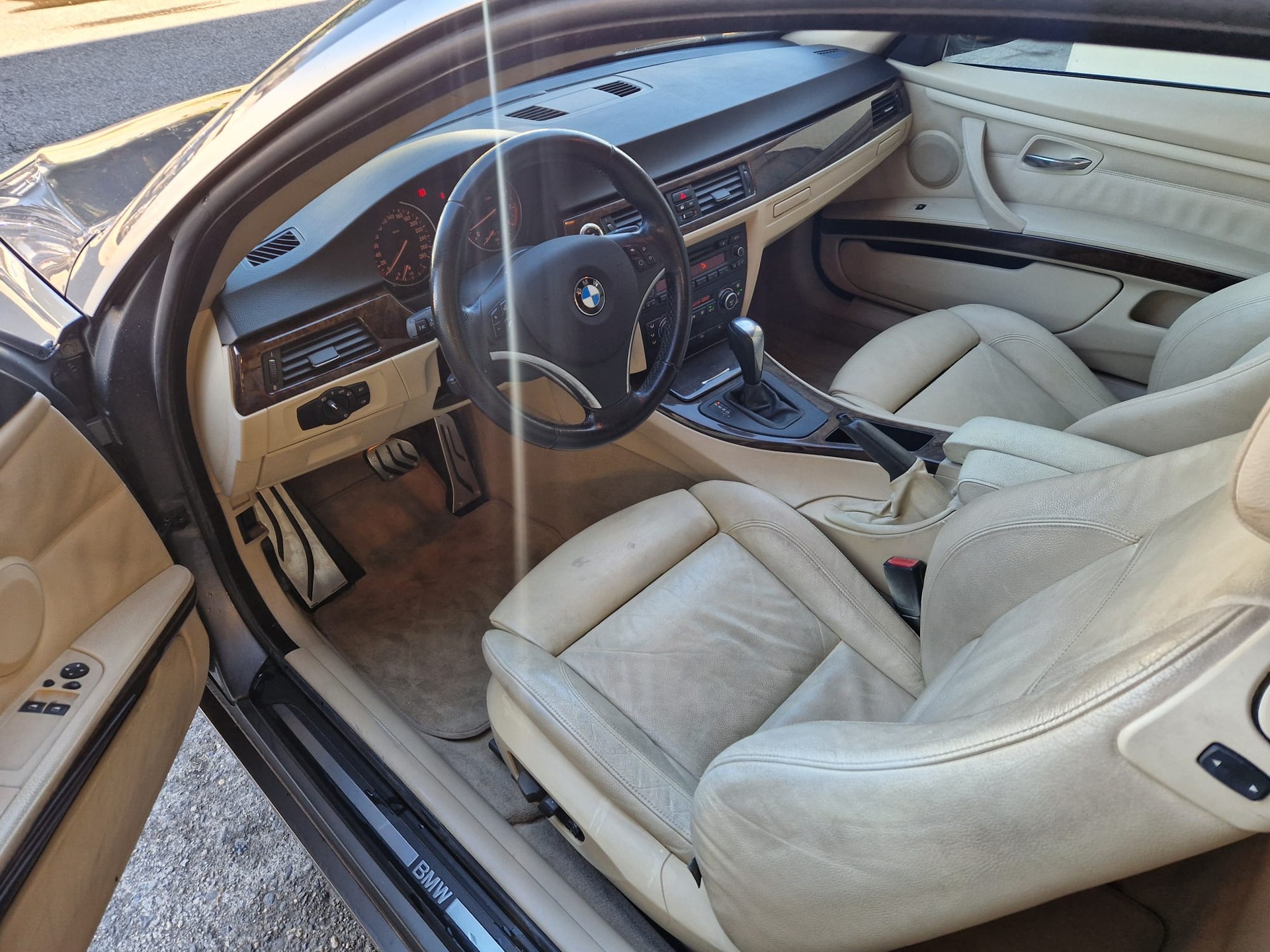 BMW 335i xDrive Coupé Steptronic-image-7