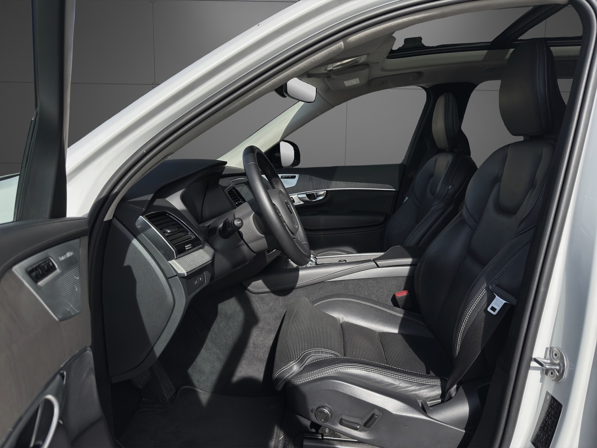 VOLVO XC90 T8 eAWD PluginHybrid Ultimate Dark Geartronic-image-6
