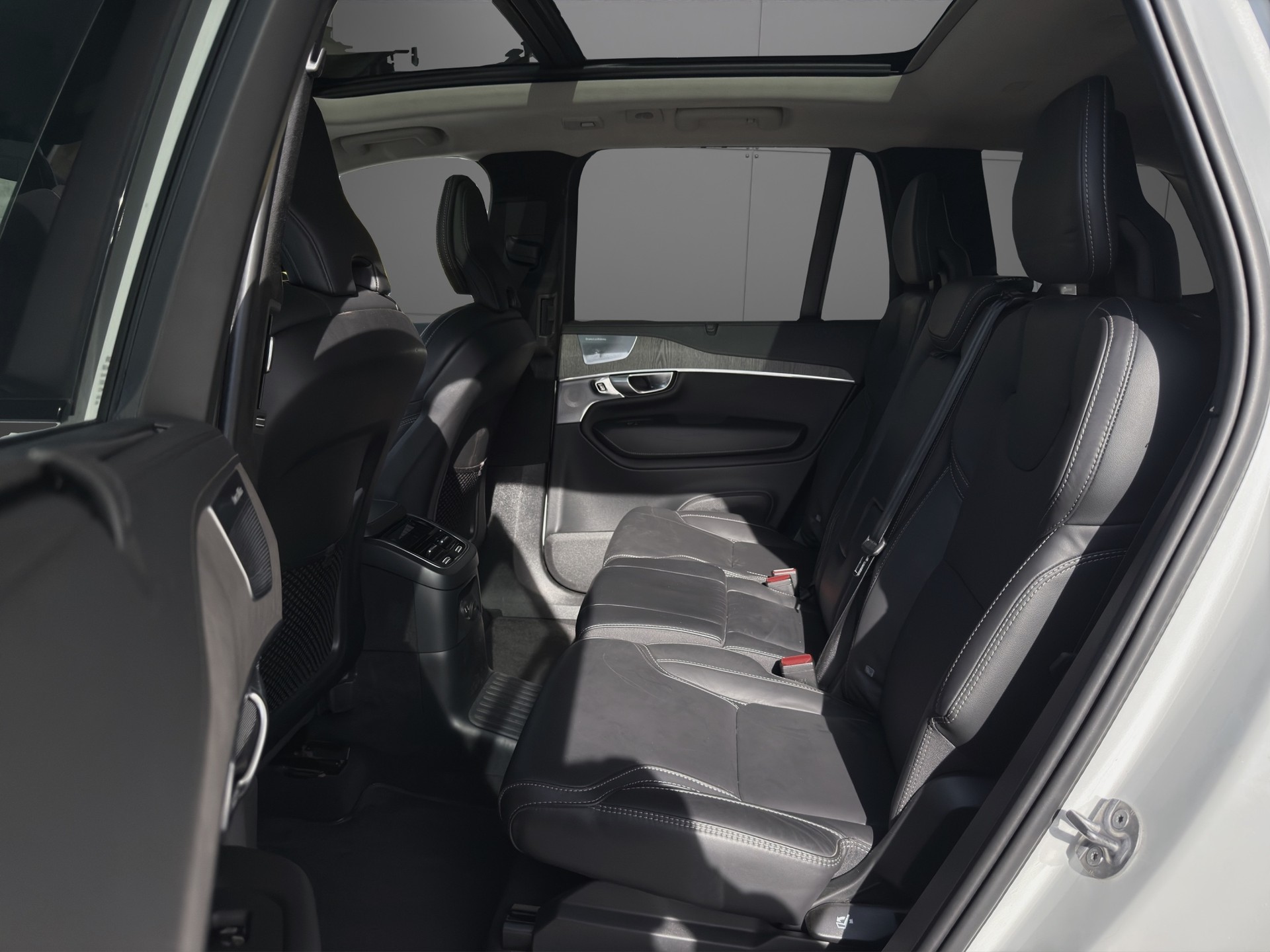 VOLVO XC90 T8 eAWD PluginHybrid Ultimate Dark Geartronic-image-9