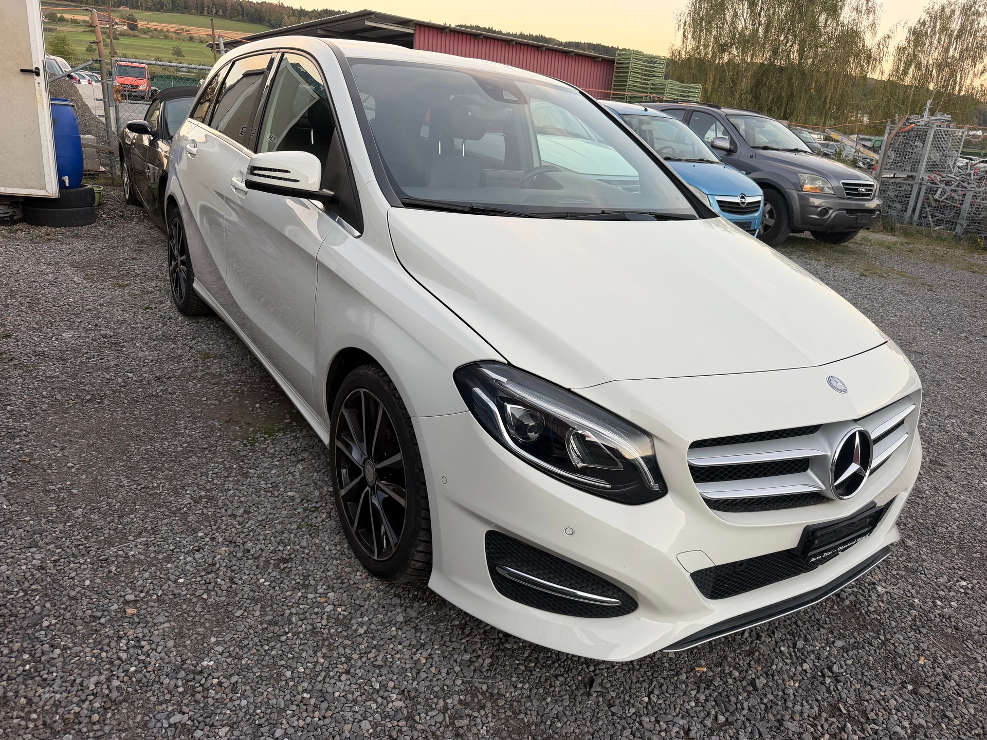 MERCEDES-BENZ B 220 CDI Swiss Star Edition AMG Line 4Matic-image-1