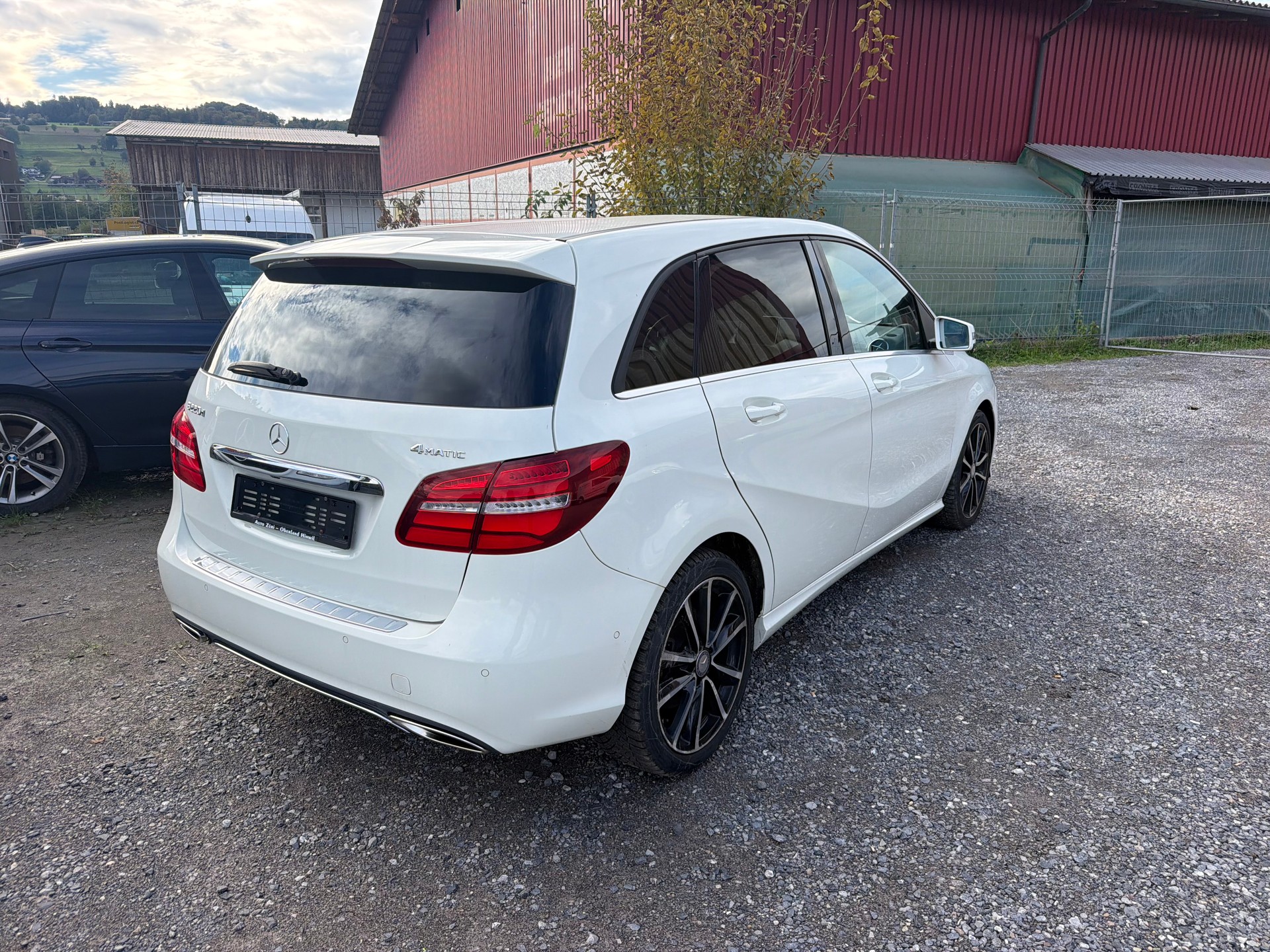 MERCEDES-BENZ B 220 CDI Swiss Star Edition AMG Line 4Matic-image-6