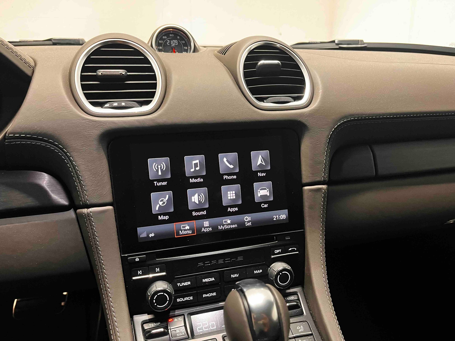 PORSCHE 4.0 GTS PDK-image-3