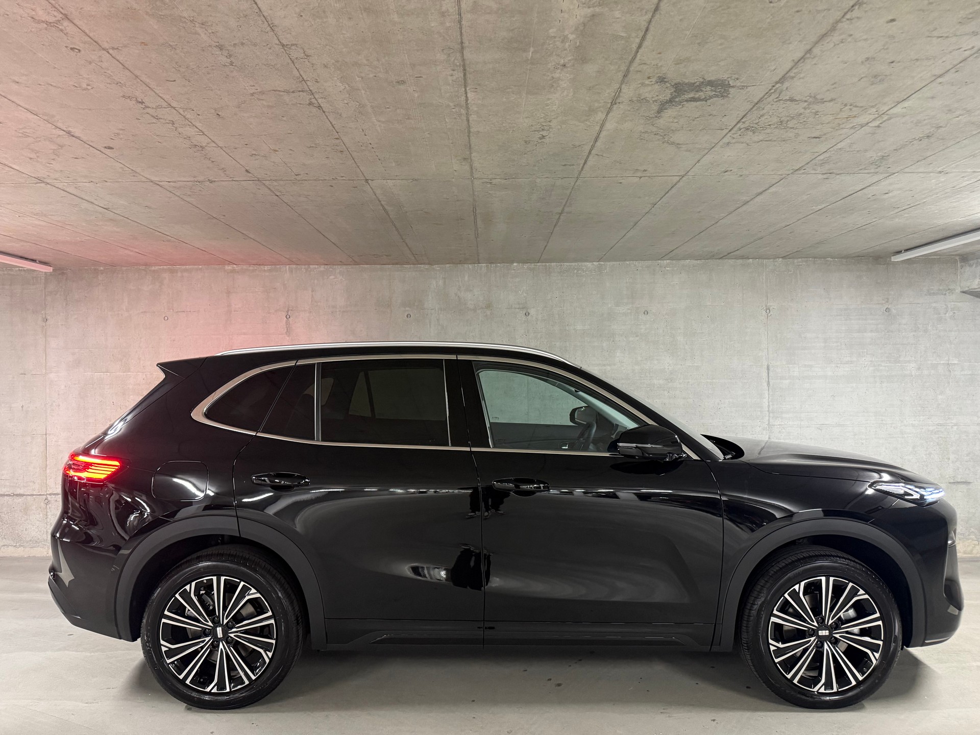 GEELY Pro +-image-3