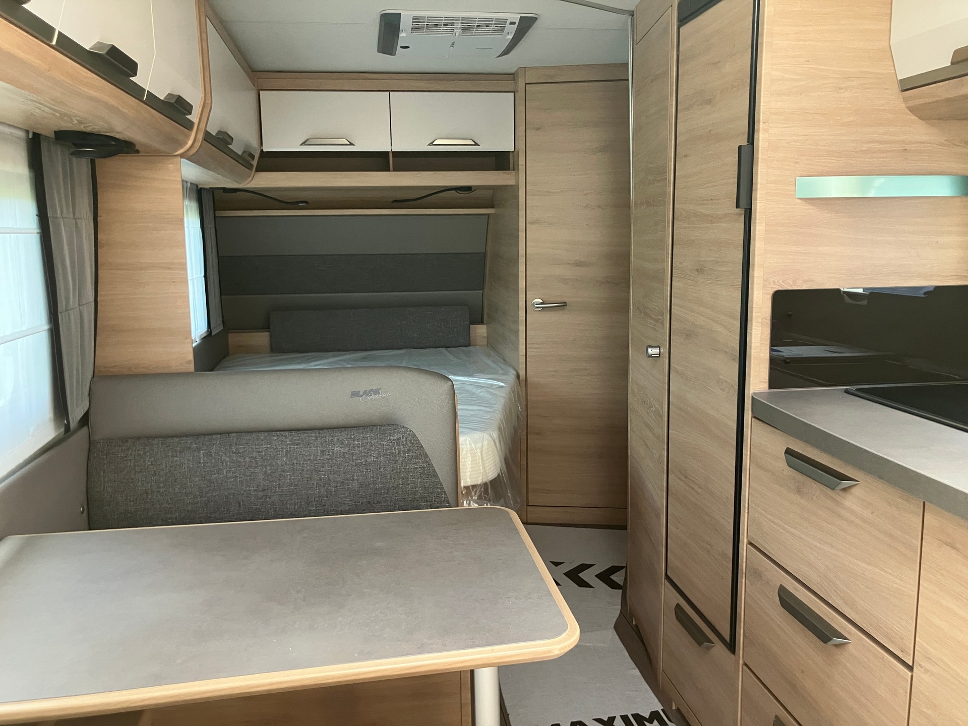 KNAUS Knaus Südwind 540 FDK Black Edition-image-4