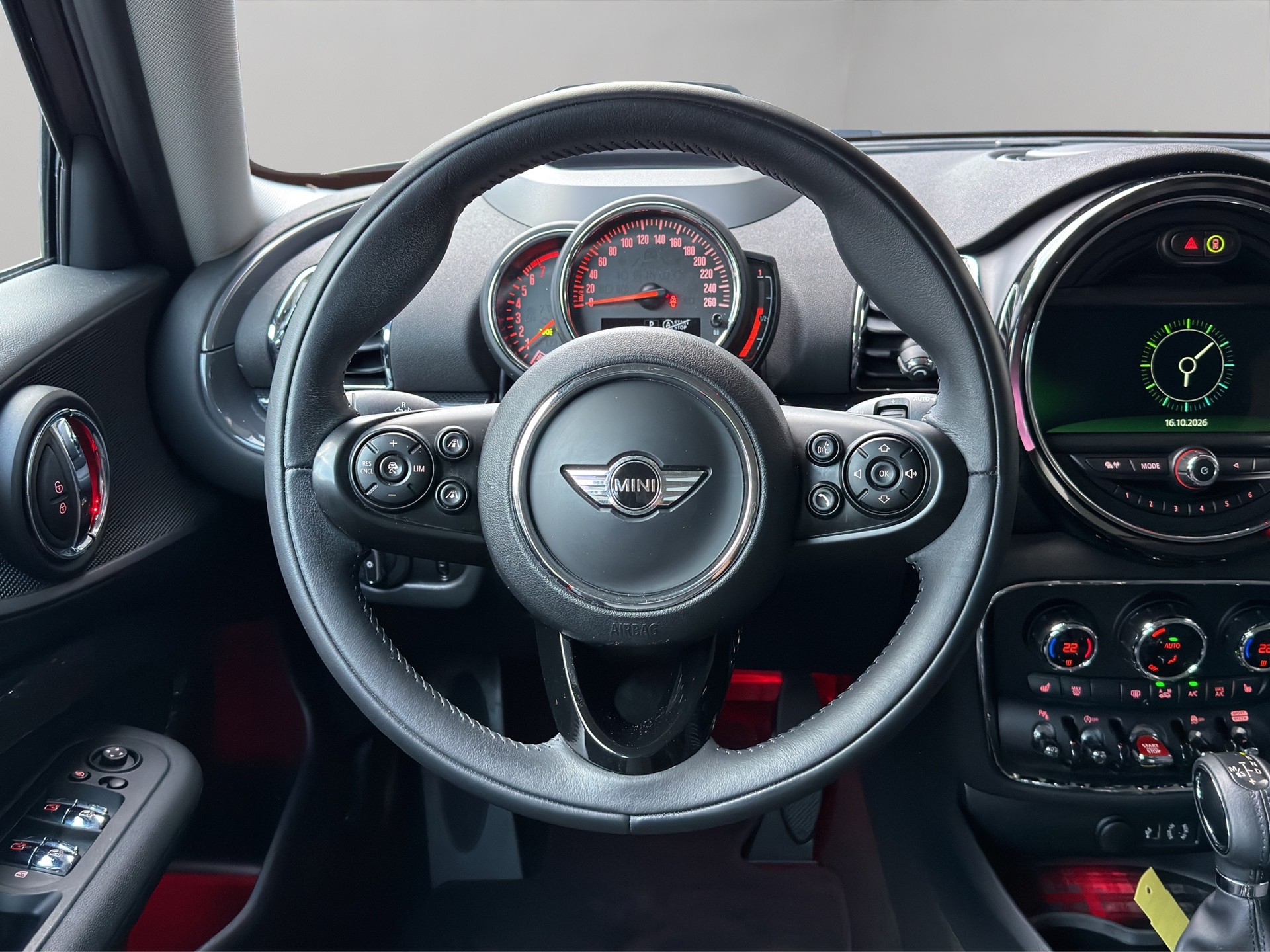 MINI Clubman Cooper S Steptronic-image-12
