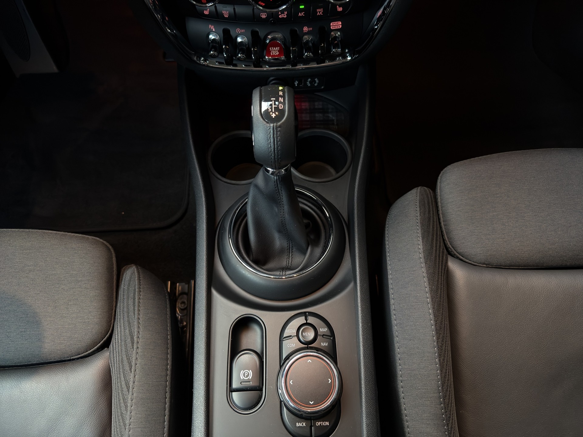 MINI Clubman Cooper S Steptronic-image-15