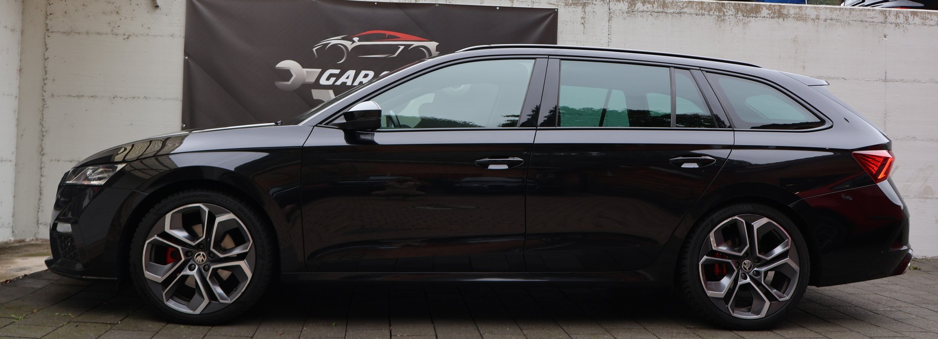SKODA Octavia Combi 2.0 TDI DSG RS 4x4-image-5