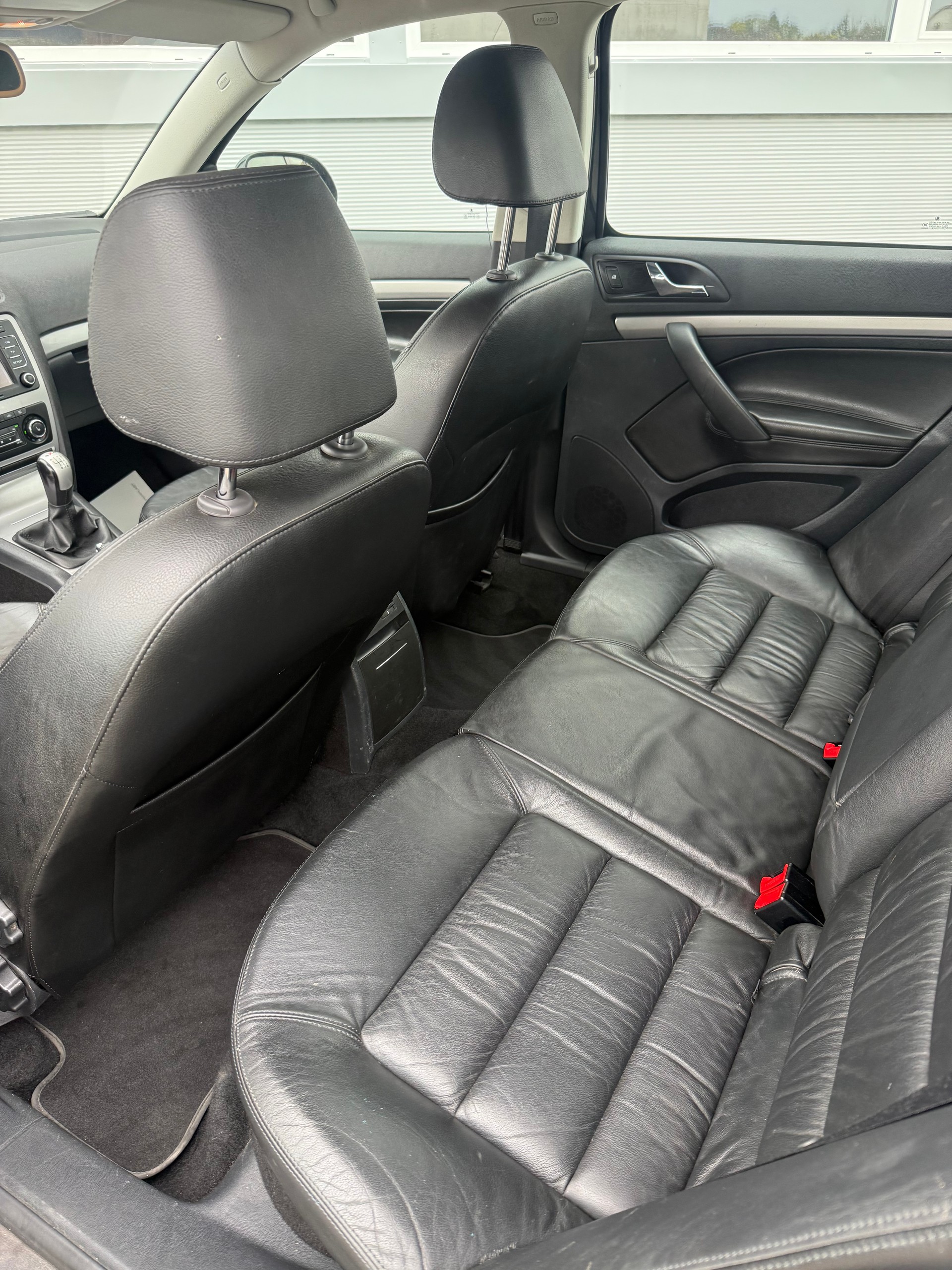 SKODA Octavia Combi 1.8 TSI Swiss Adventure 4x4-image-7