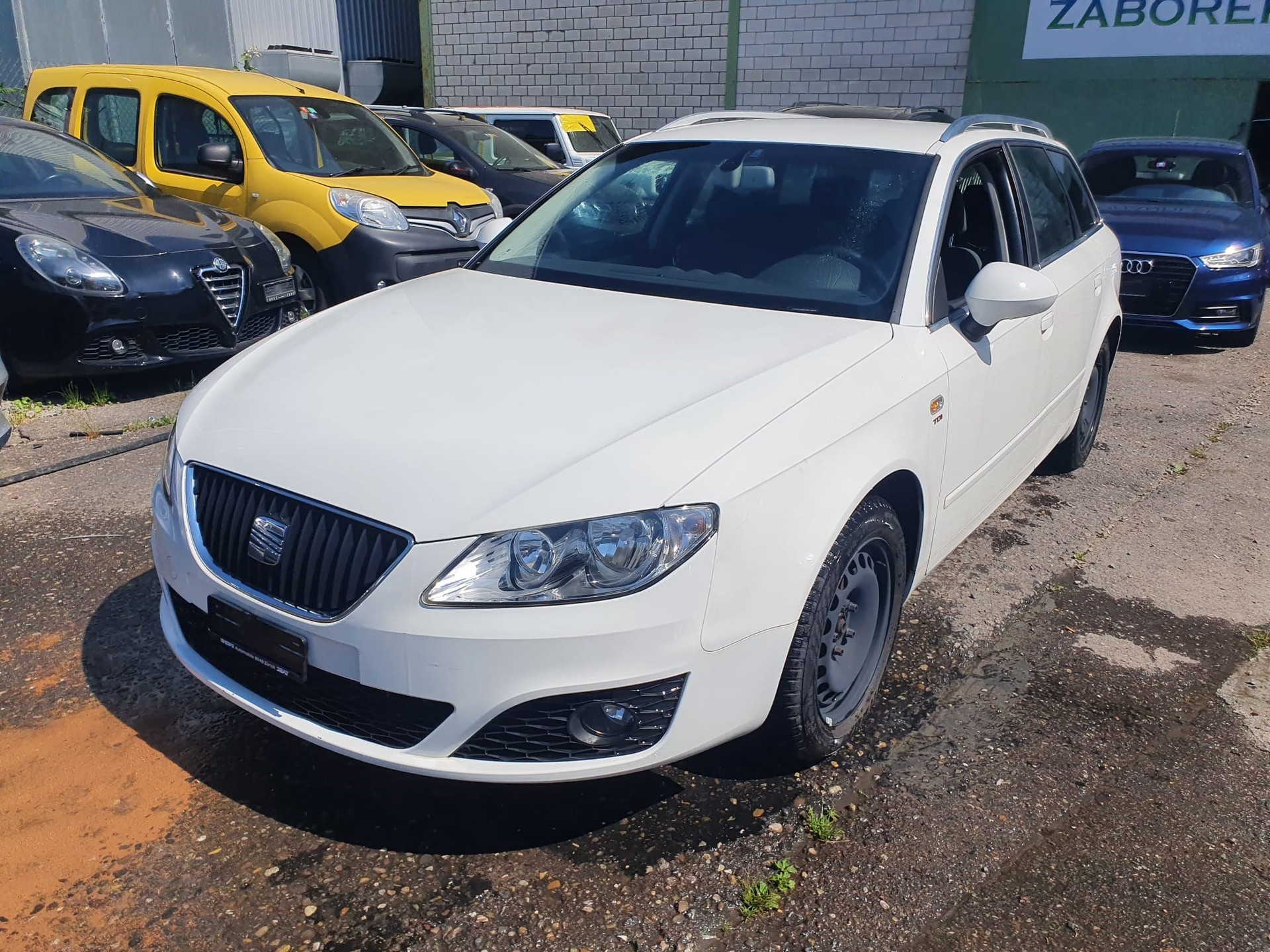 SEAT Exeo ST 2.0 TDI Style-image-1