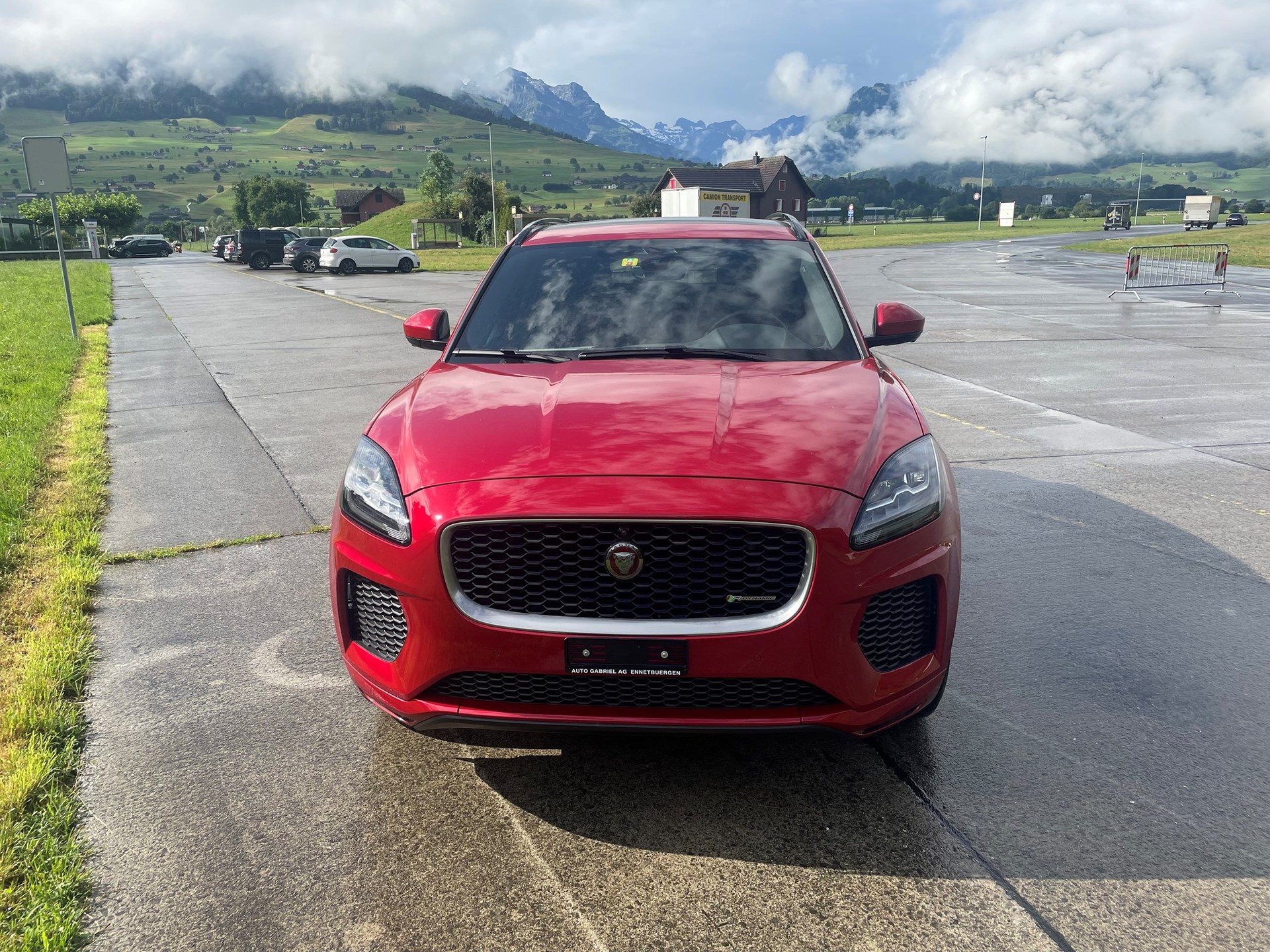 JAGUAR E-Pace P200 R-Dynamic AWD Automatik-image-1