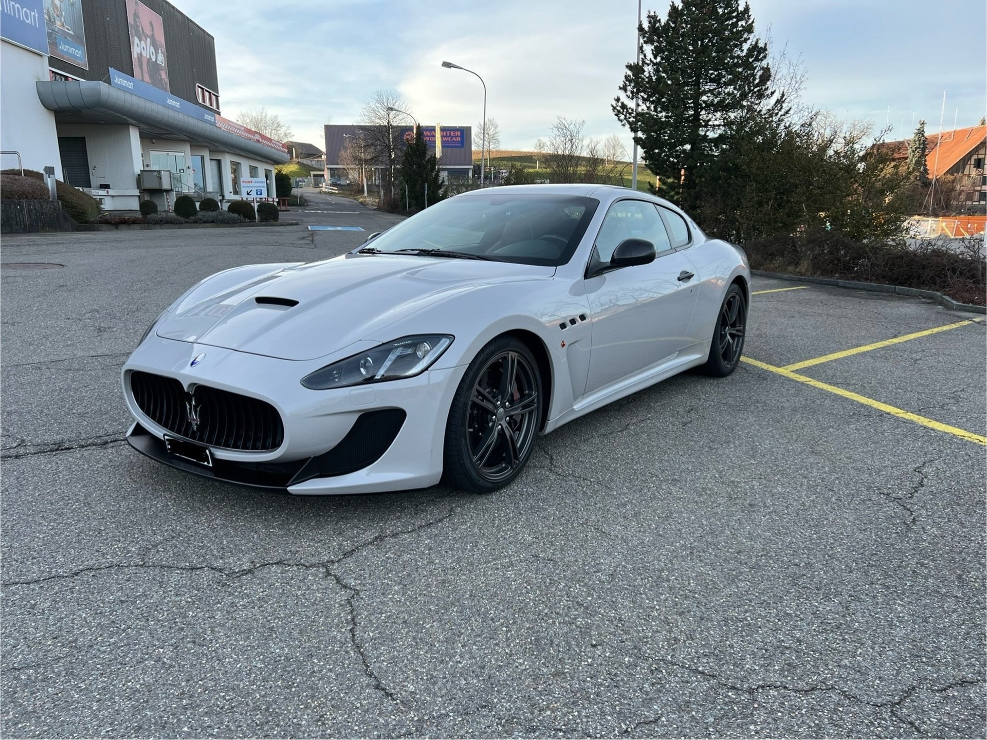 MASERATI GranTurismo MC Stradale Centenial Edition-image-3