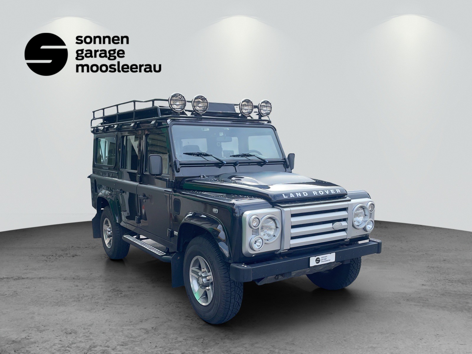 LAND ROVER Defender 110 SW 2.4Tdc SVX-showroom-element-1