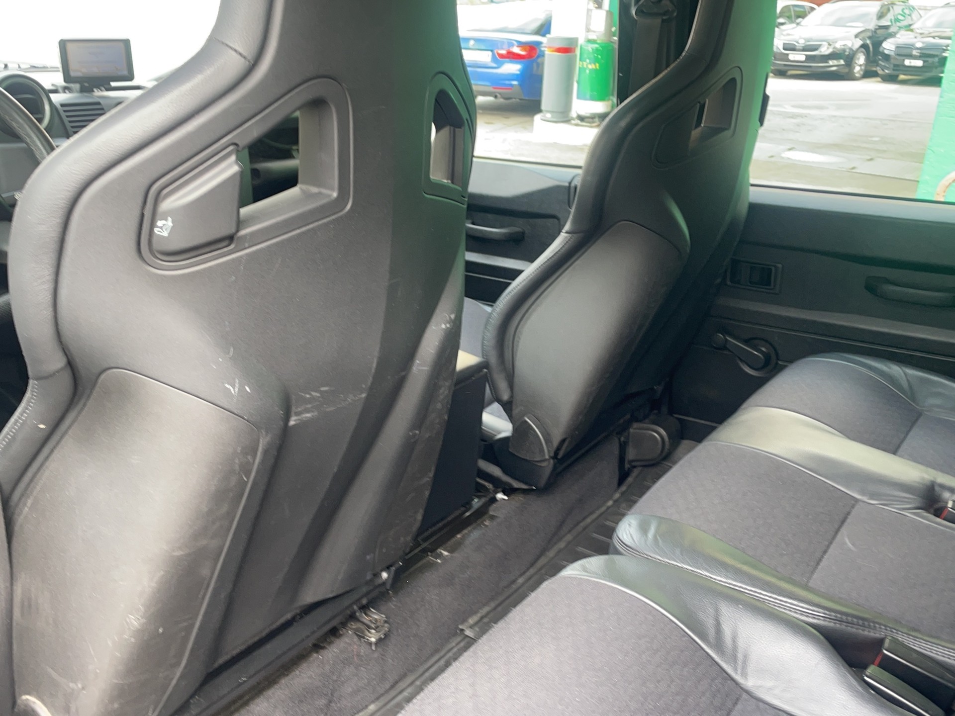 LAND ROVER Defender 110 SW 2.4Tdc SVX-image-7
