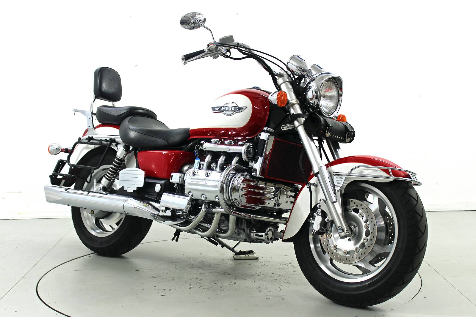 HONDA GL 1500-showroom-element-1