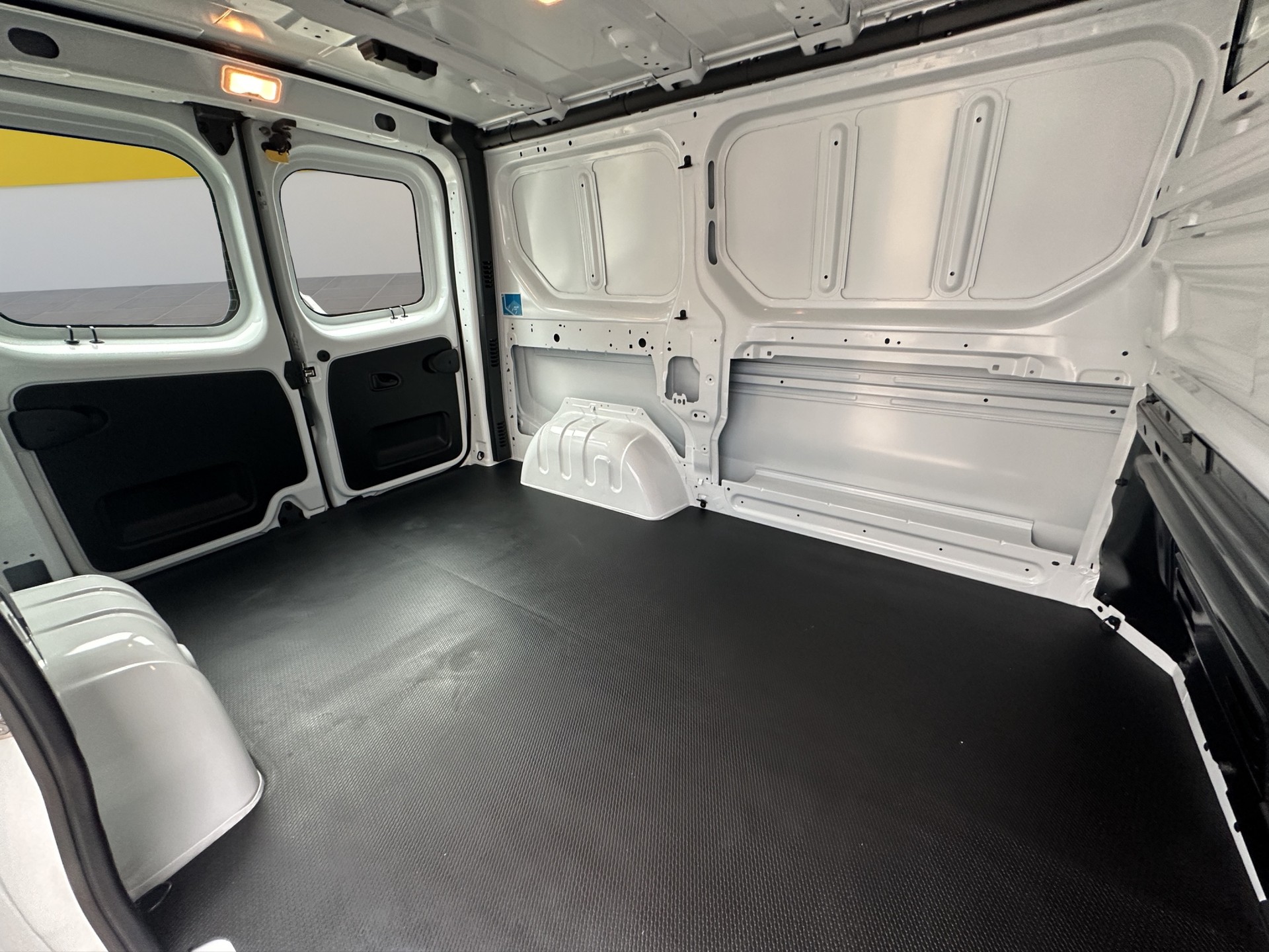 RENAULT Trafic 2.0 Blue dCi 130 Advance L1H1-image-17