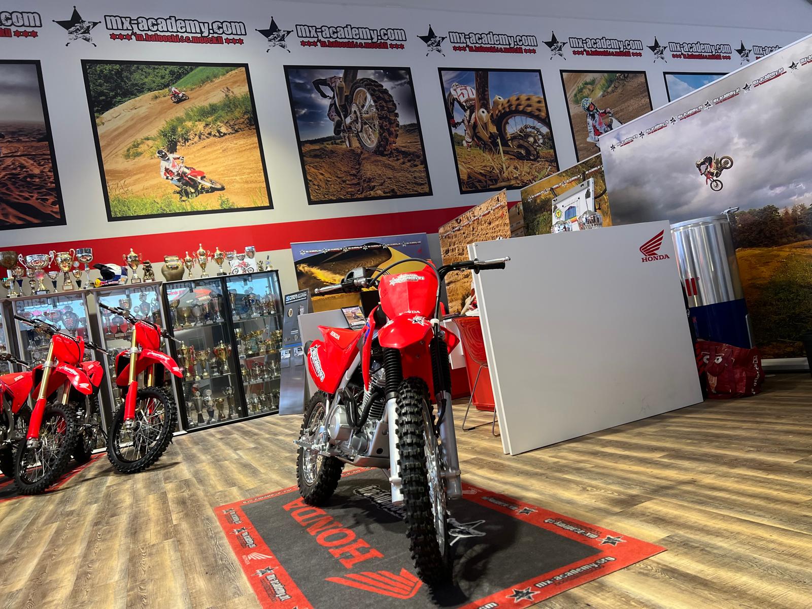 HONDA ** Honda CRF125F ** Neufahrzeug-showroom-element-1