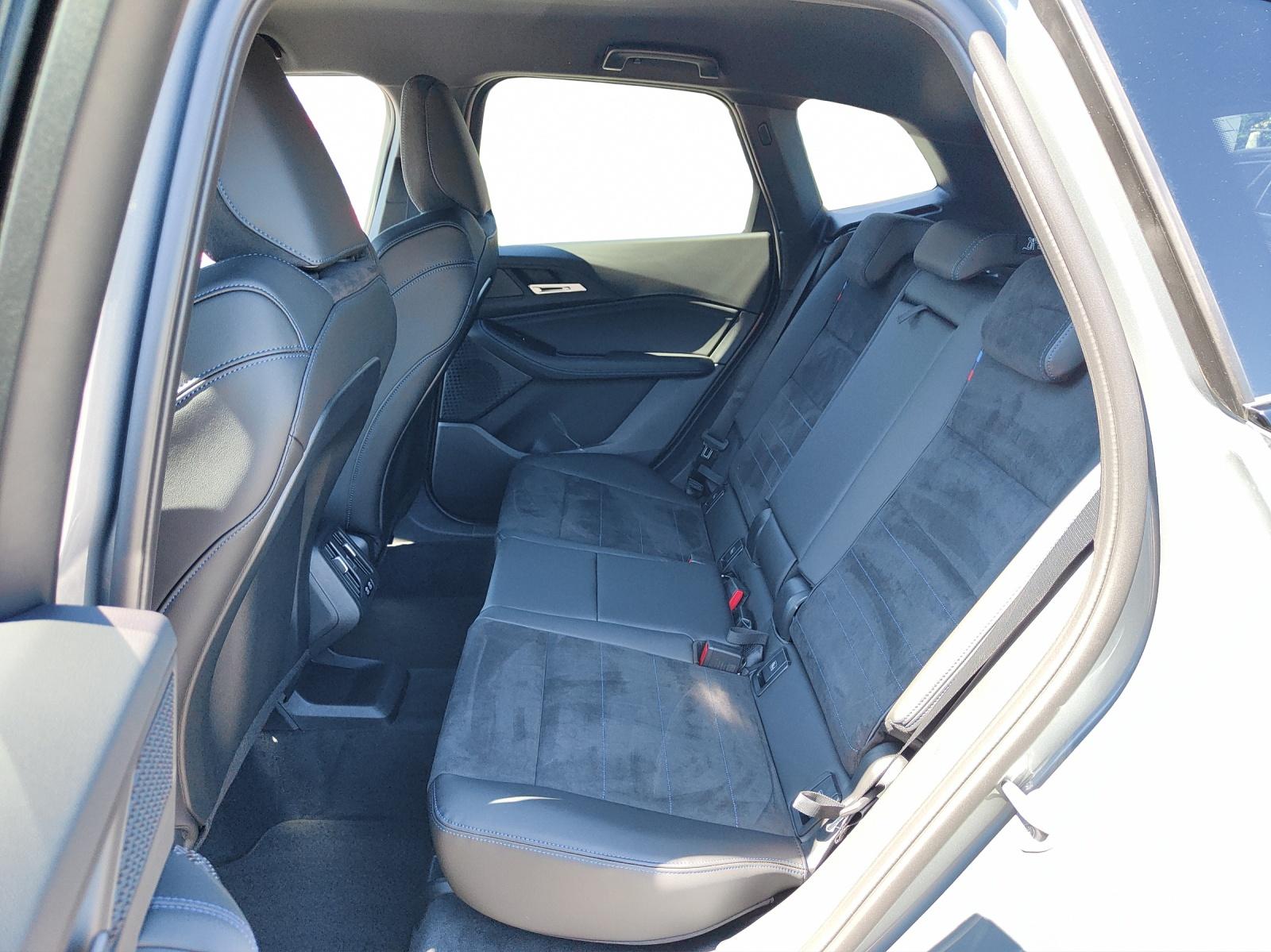 BMW 218d Active Tourer-image-14