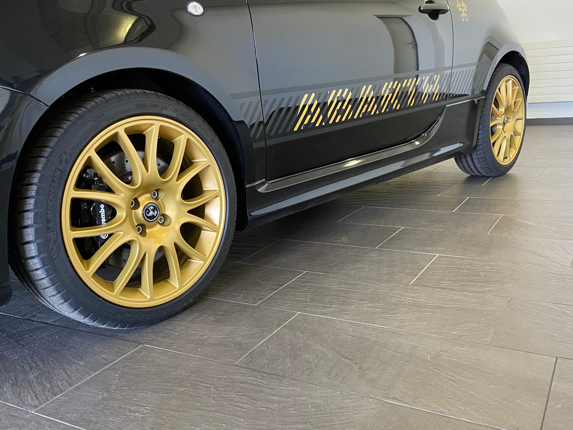FIAT Abarth 695 75 Anniversario - Final Edition-image-2