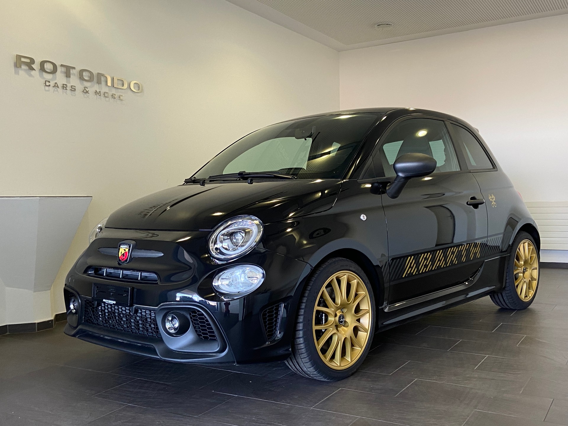 FIAT Abarth 695 75 Anniversario - Final Edition-image-0