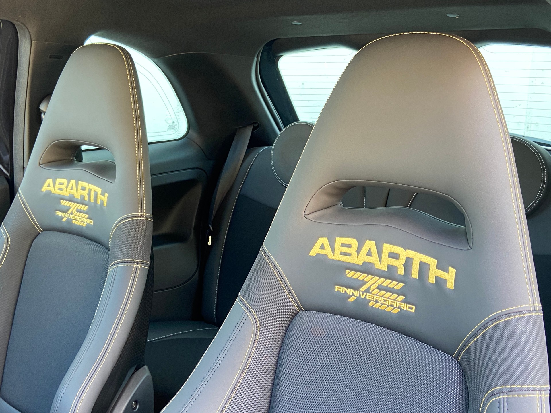 FIAT Abarth 695 75 Anniversario - Final Edition-image-8
