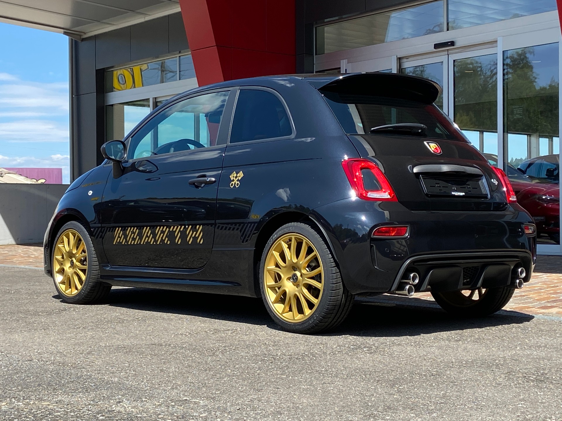 FIAT Abarth 695 75 Anniversario - Final Edition-image-17