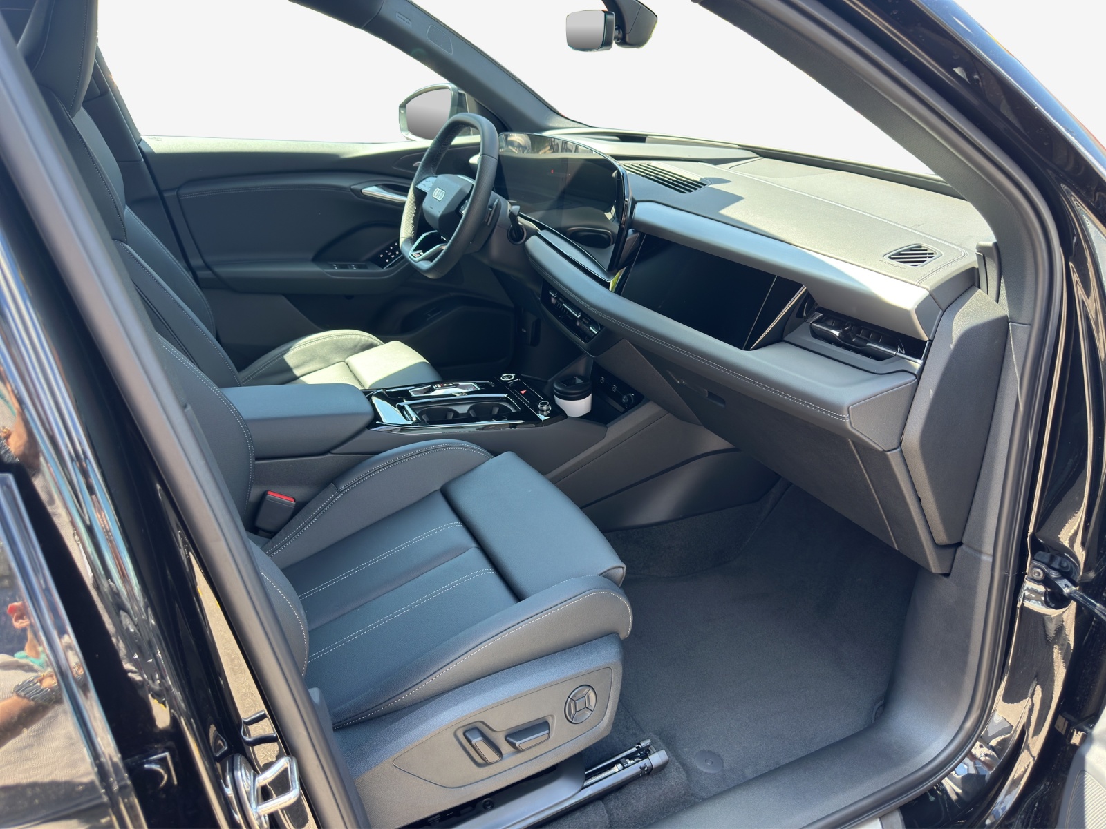 AUDI Q6 Sportback e-tron quattro-image-13