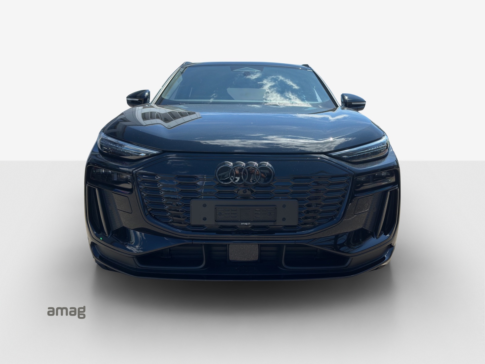 AUDI Q6 Sportback e-tron quattro-image-5