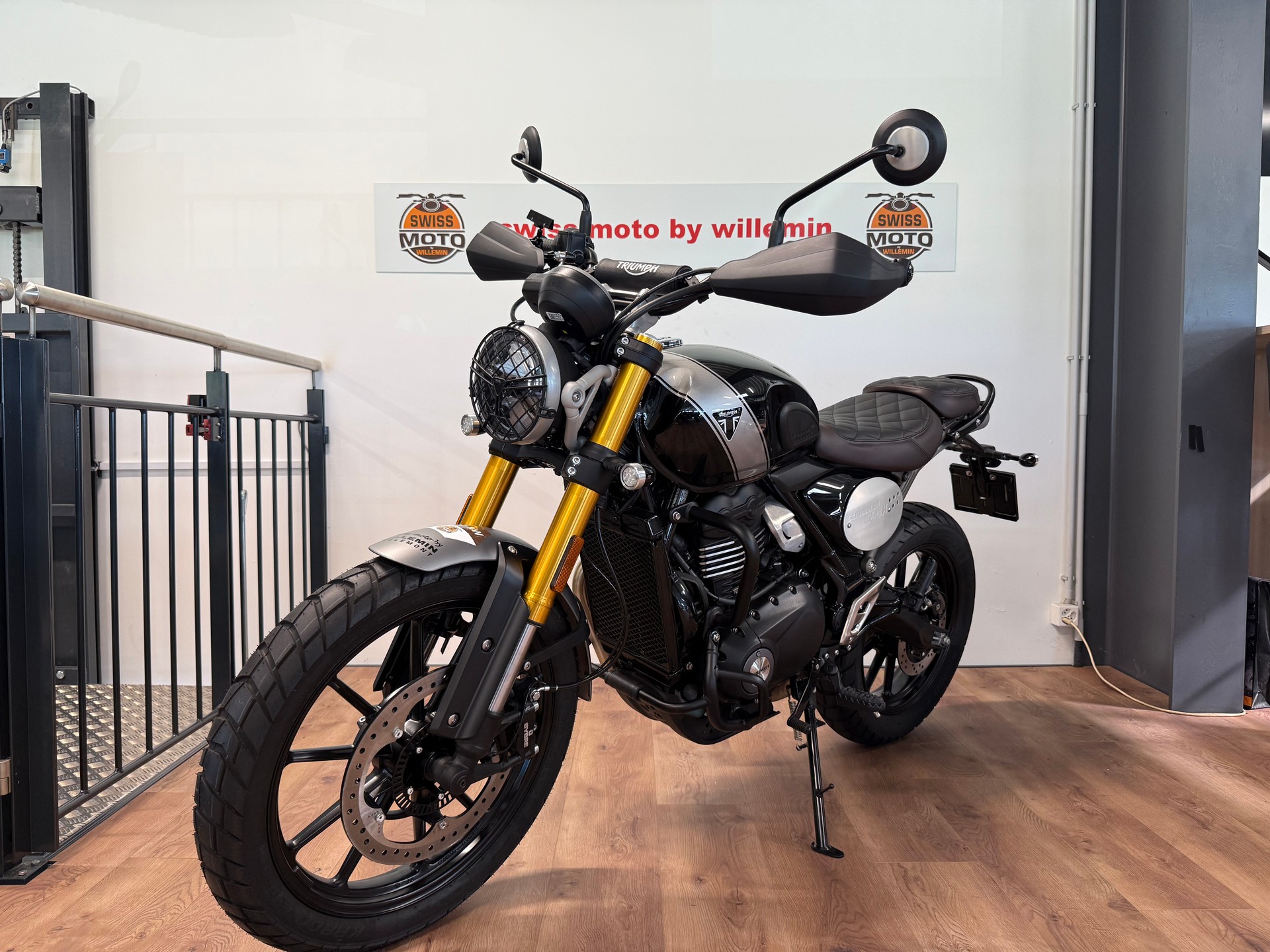 TRIUMPH Scrambler 400 X-showroom-element-2