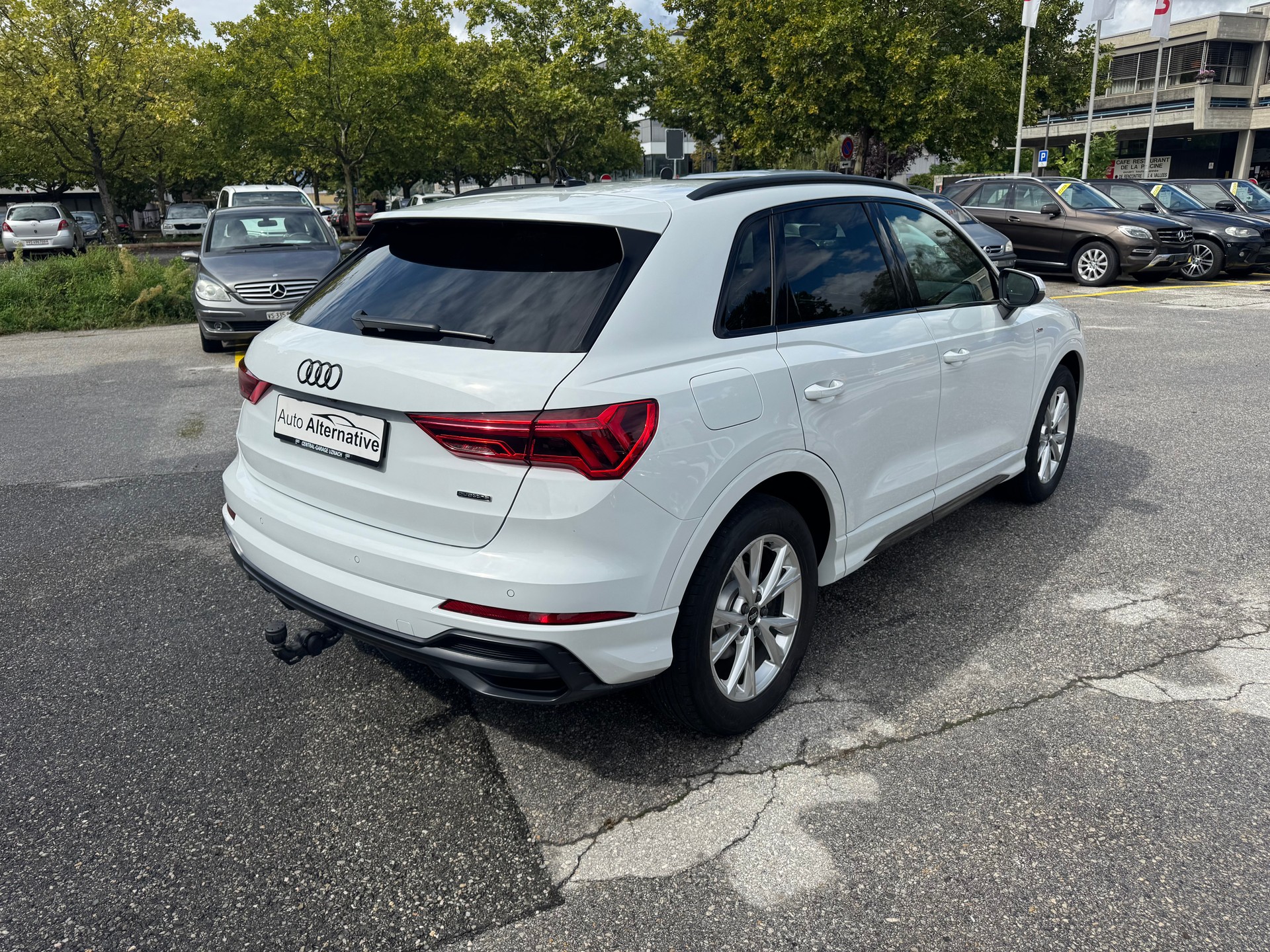 AUDI Q3 35 TDI S line quattro S-tronic-showroom-element-3