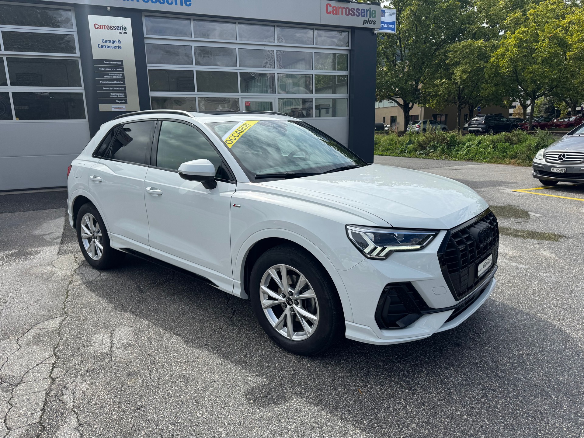 AUDI Q3 35 TDI S line quattro S-tronic-showroom-element-1