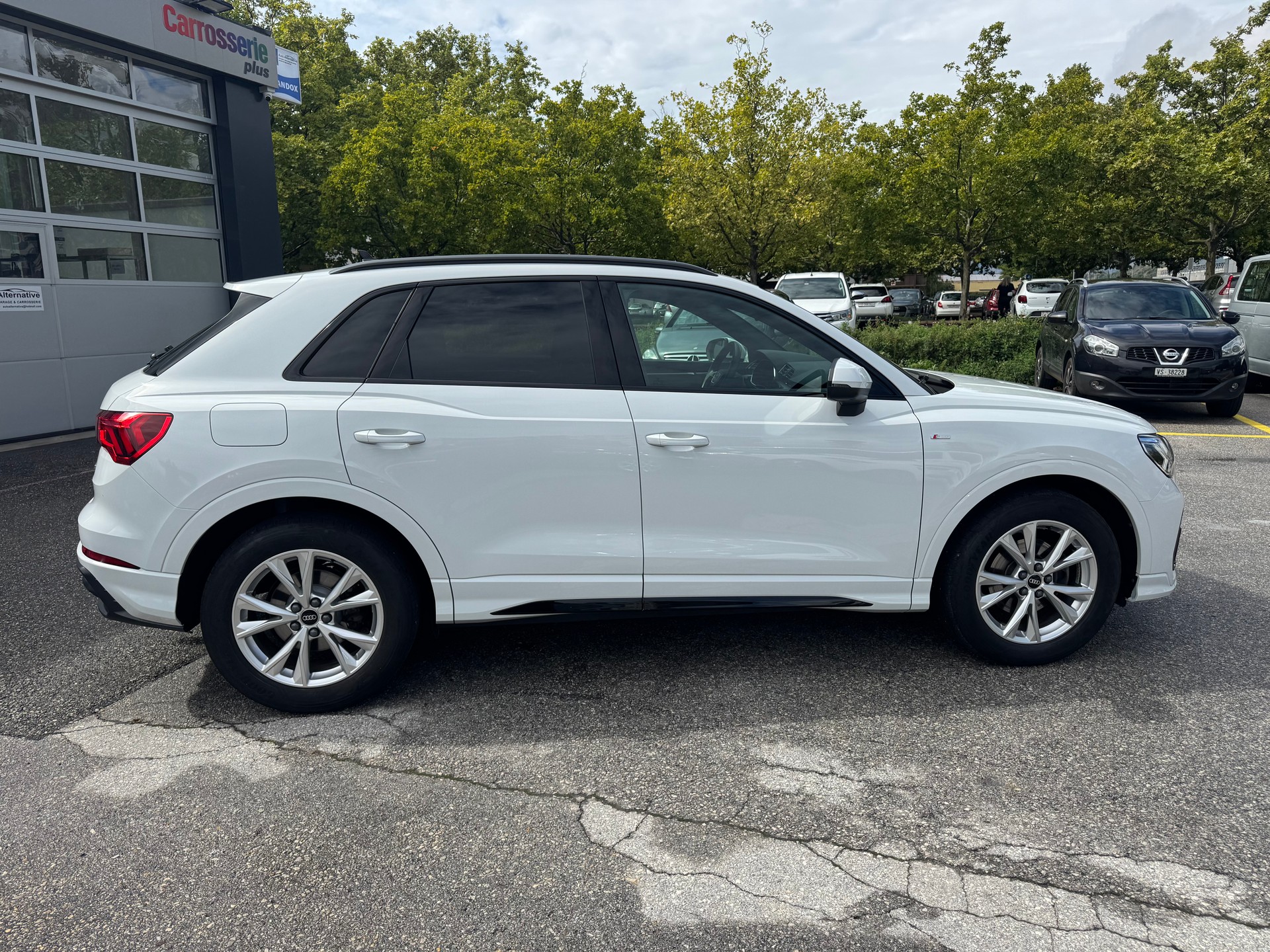 AUDI Q3 35 TDI S line quattro S-tronic-showroom-element-2