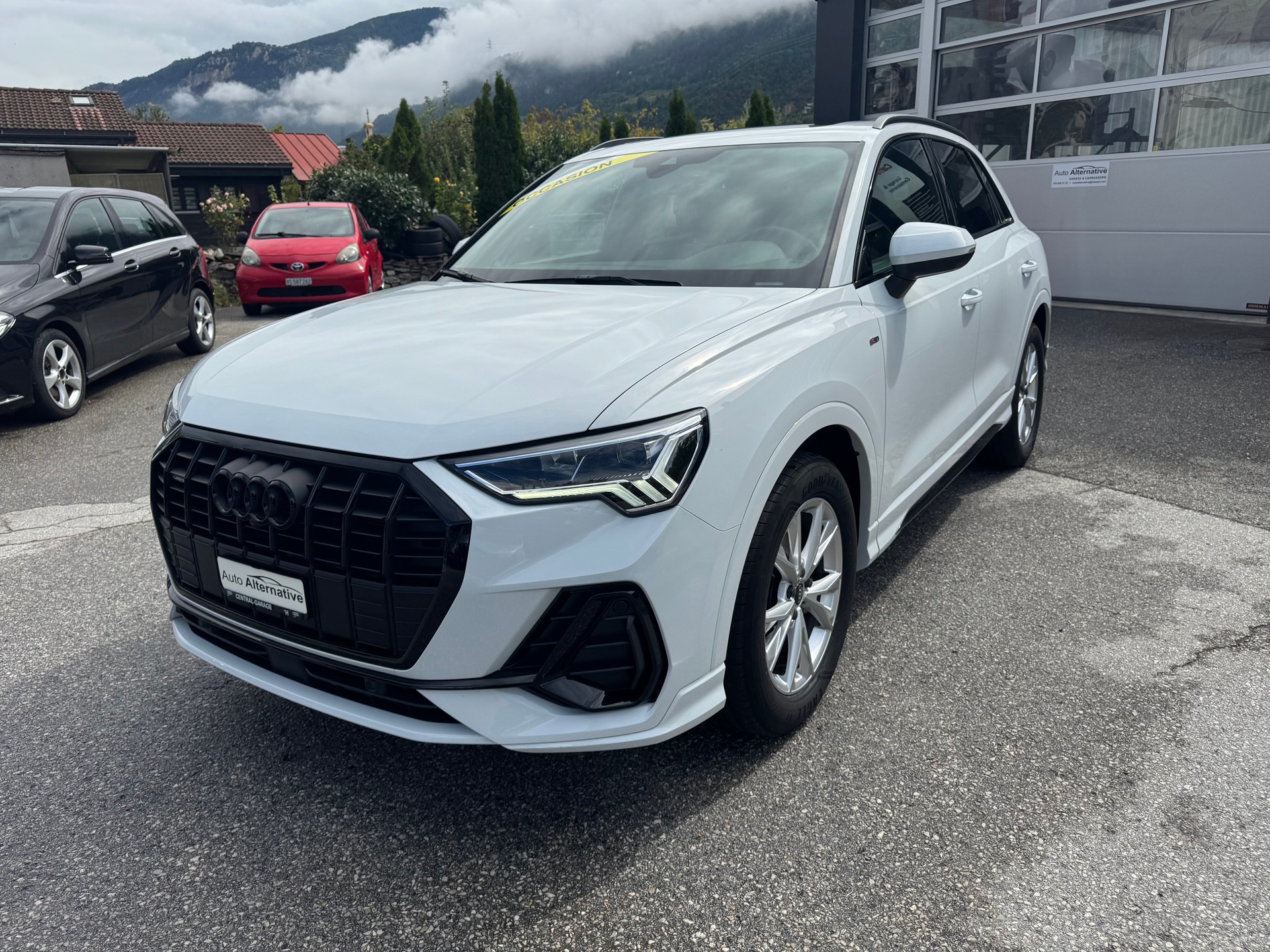 AUDI Q3 35 TDI S line quattro S-tronic-image-7