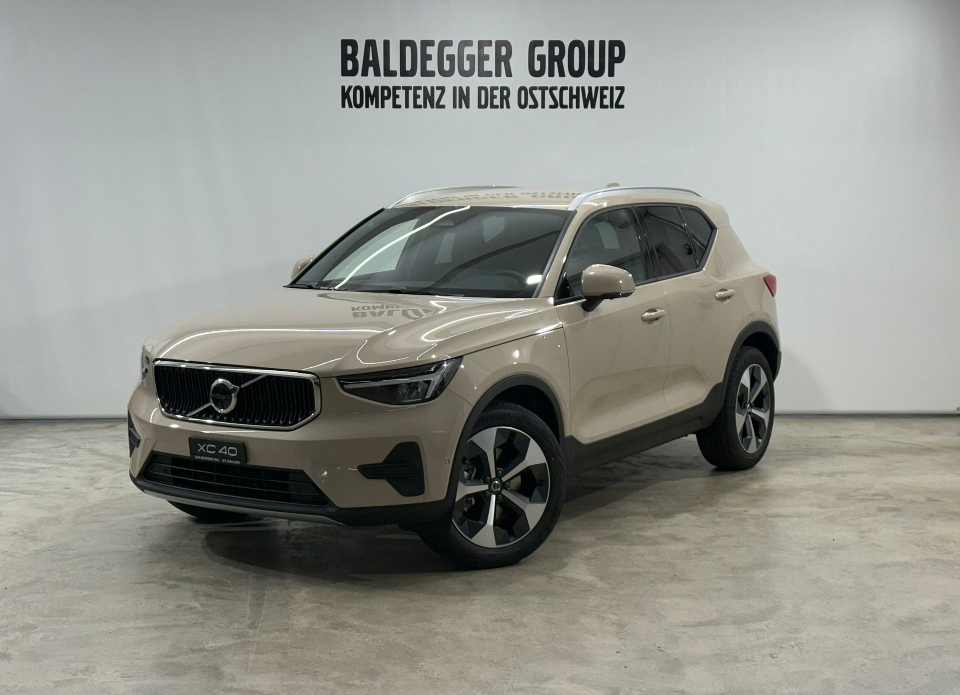 VOLVO XC40 2.0 B3 MH Core-image-0