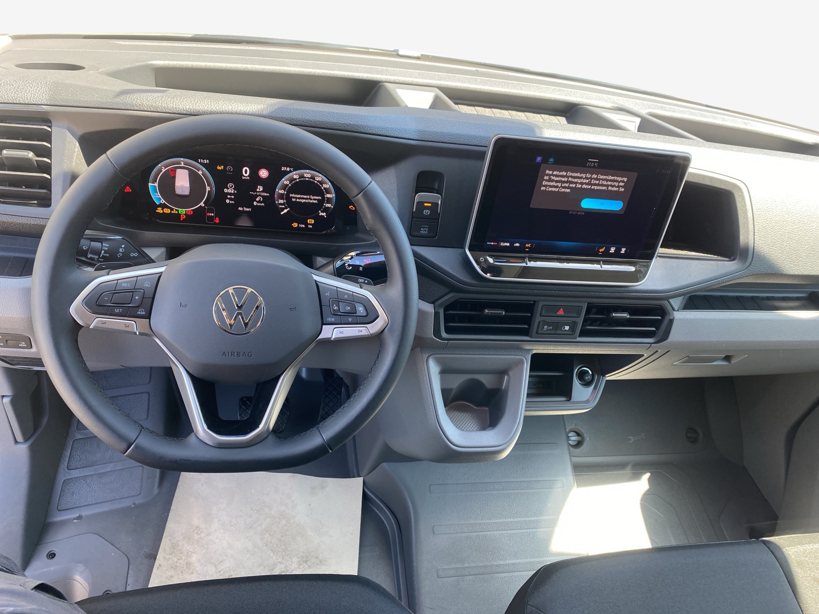 VW Crafter 35 2.0 TDI L3 HD A-image-8