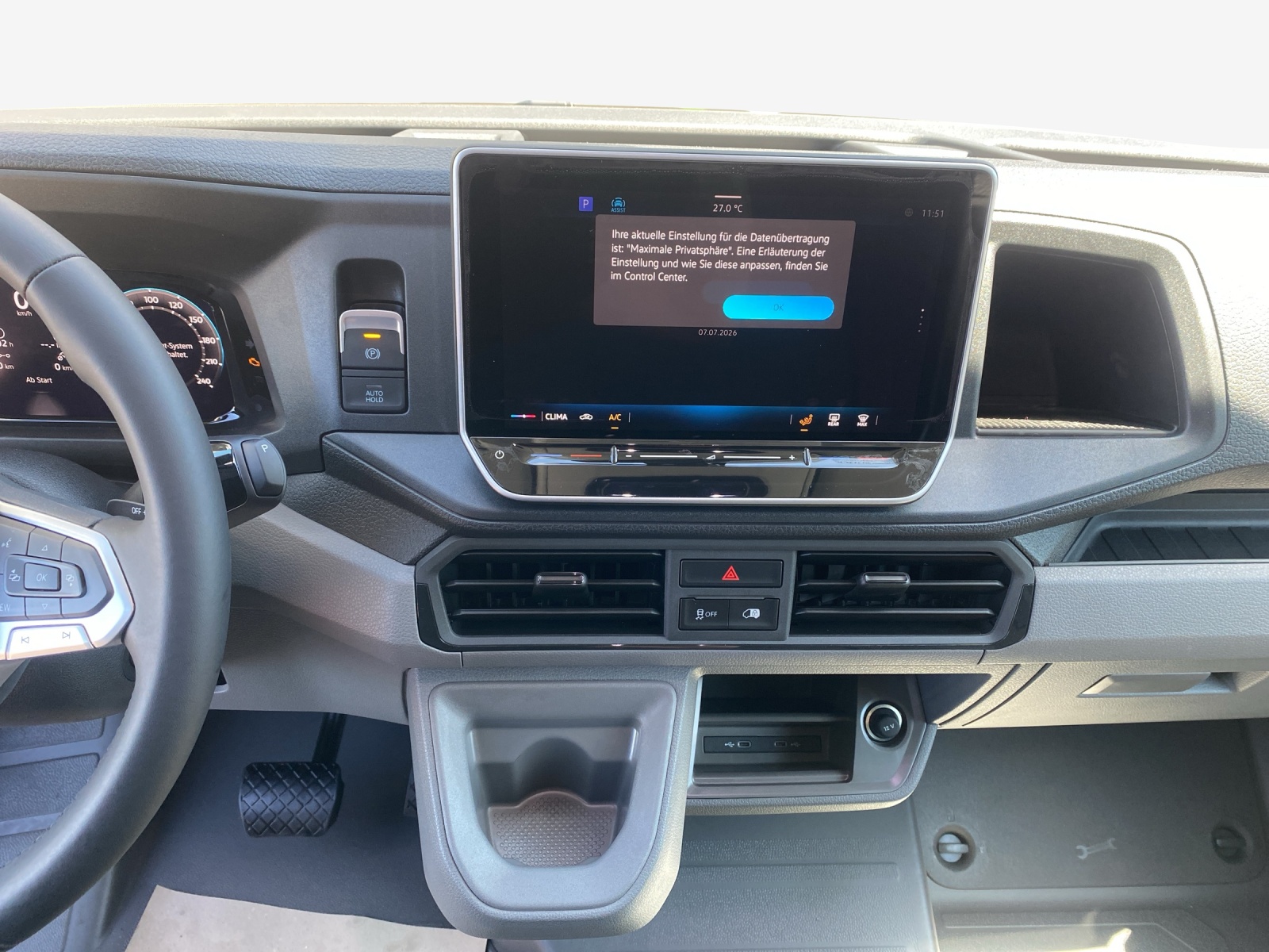 VW Crafter 35 2.0 TDI L3 HD A-image-10