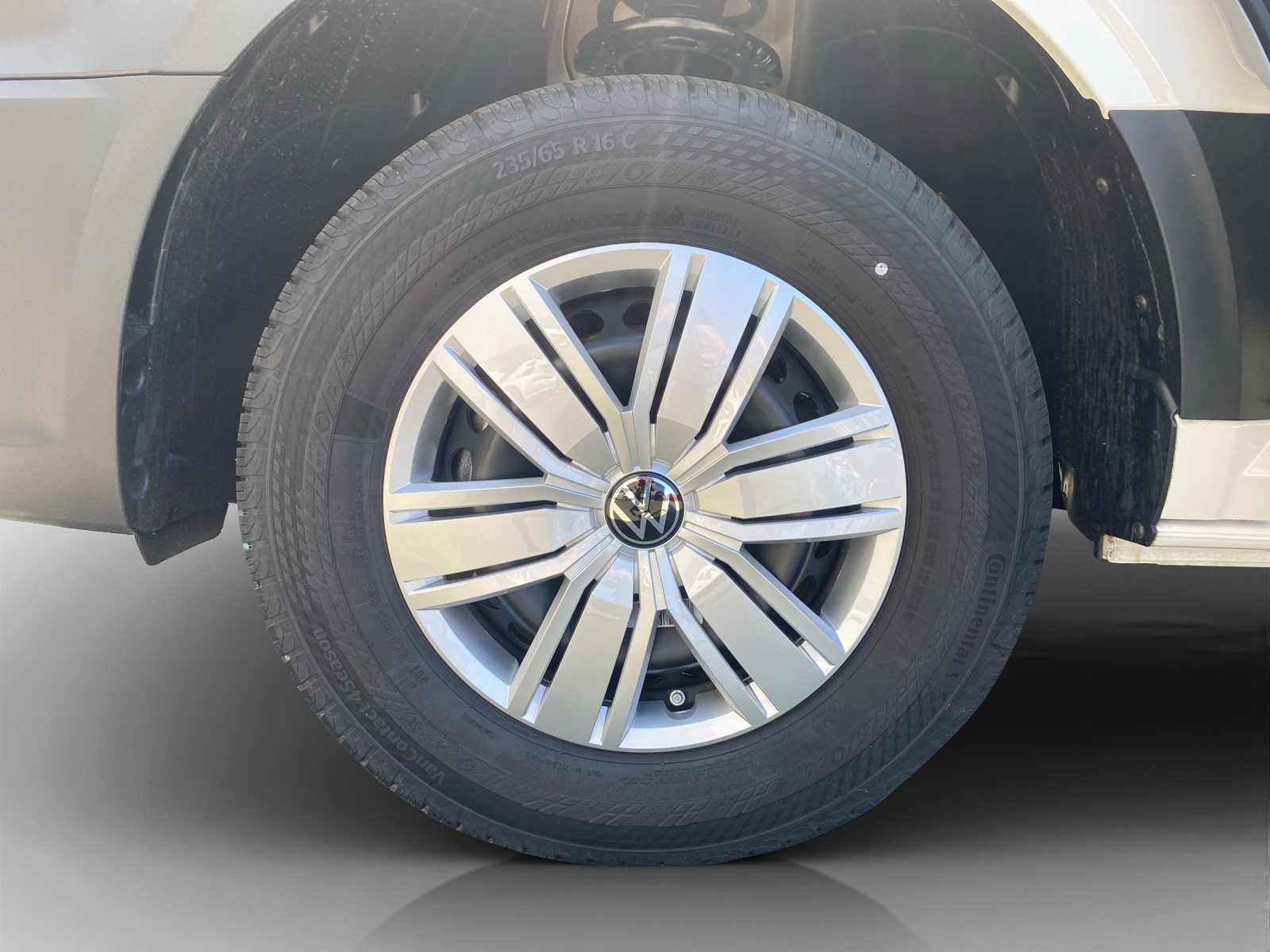 VW Crafter 35 2.0 TDI L3 HD A-image-15
