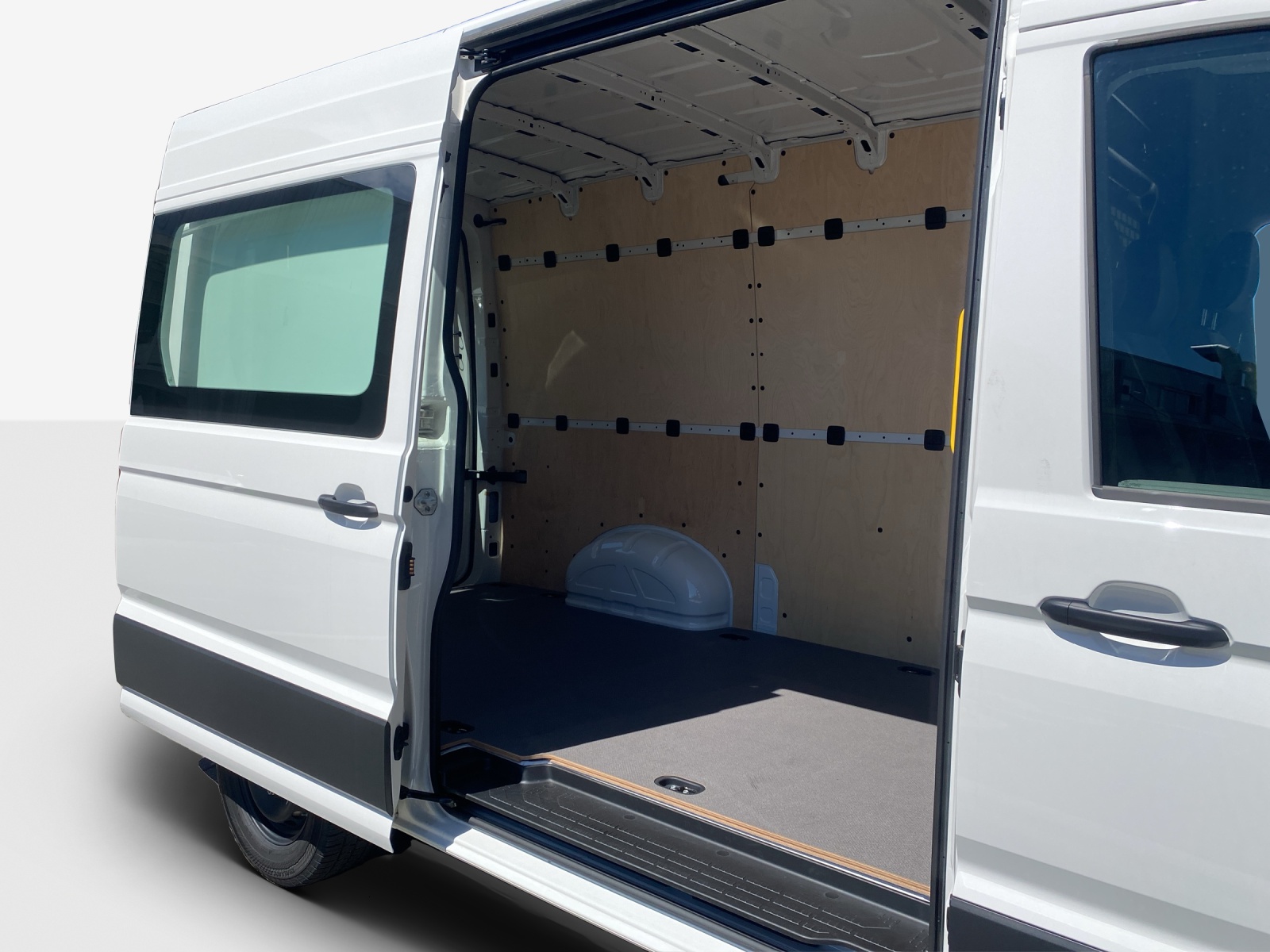 VW Crafter 35 2.0 TDI L3 HD A-image-11