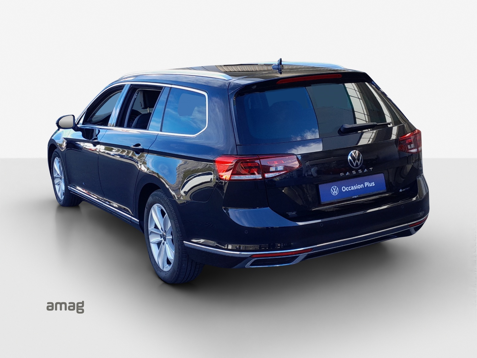 VW Passat 2.0 TDI BMT Elegance 4Motion DSG-image-2
