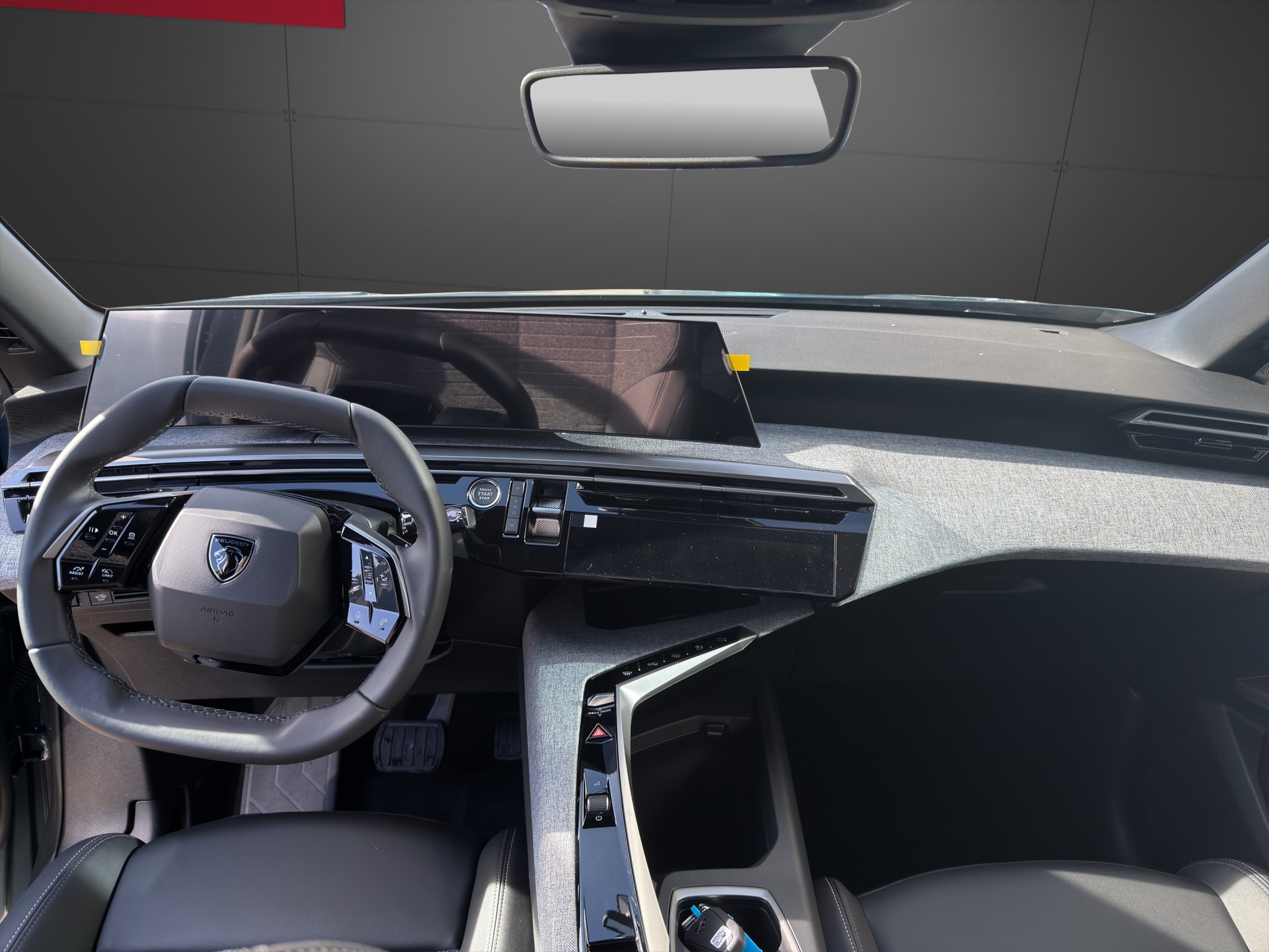 PEUGEOT 3008 1.2 MHEV Allure Premium-image-7
