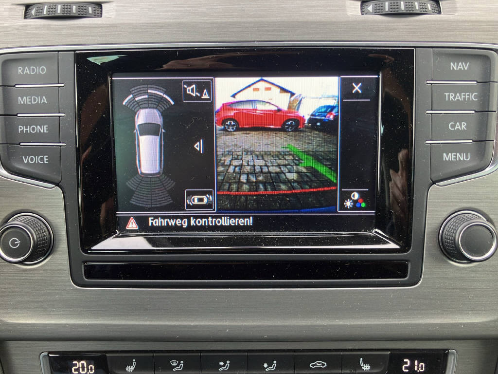 VW Golf VII Variant 1.4 TSI 122 65th Edition DSG-image-17