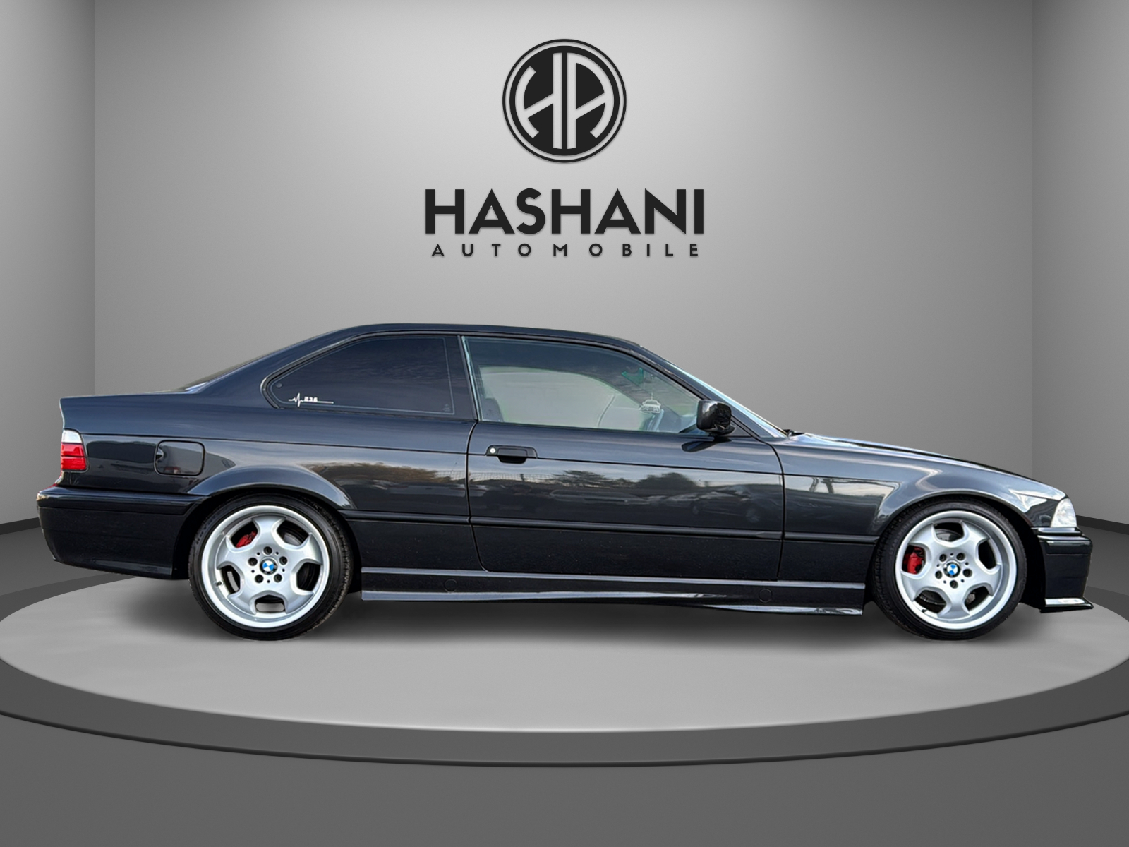 BMW 320i Coupé-image-5